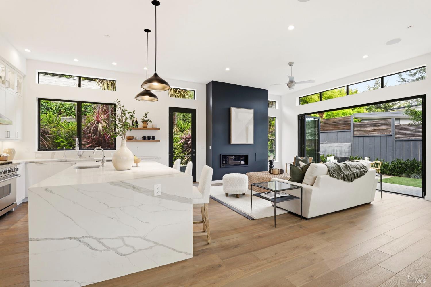 Detail Gallery Image 15 of 38 For 82 S Knoll Rd, Mill Valley,  CA 94941 - 4 Beds | 3 Baths