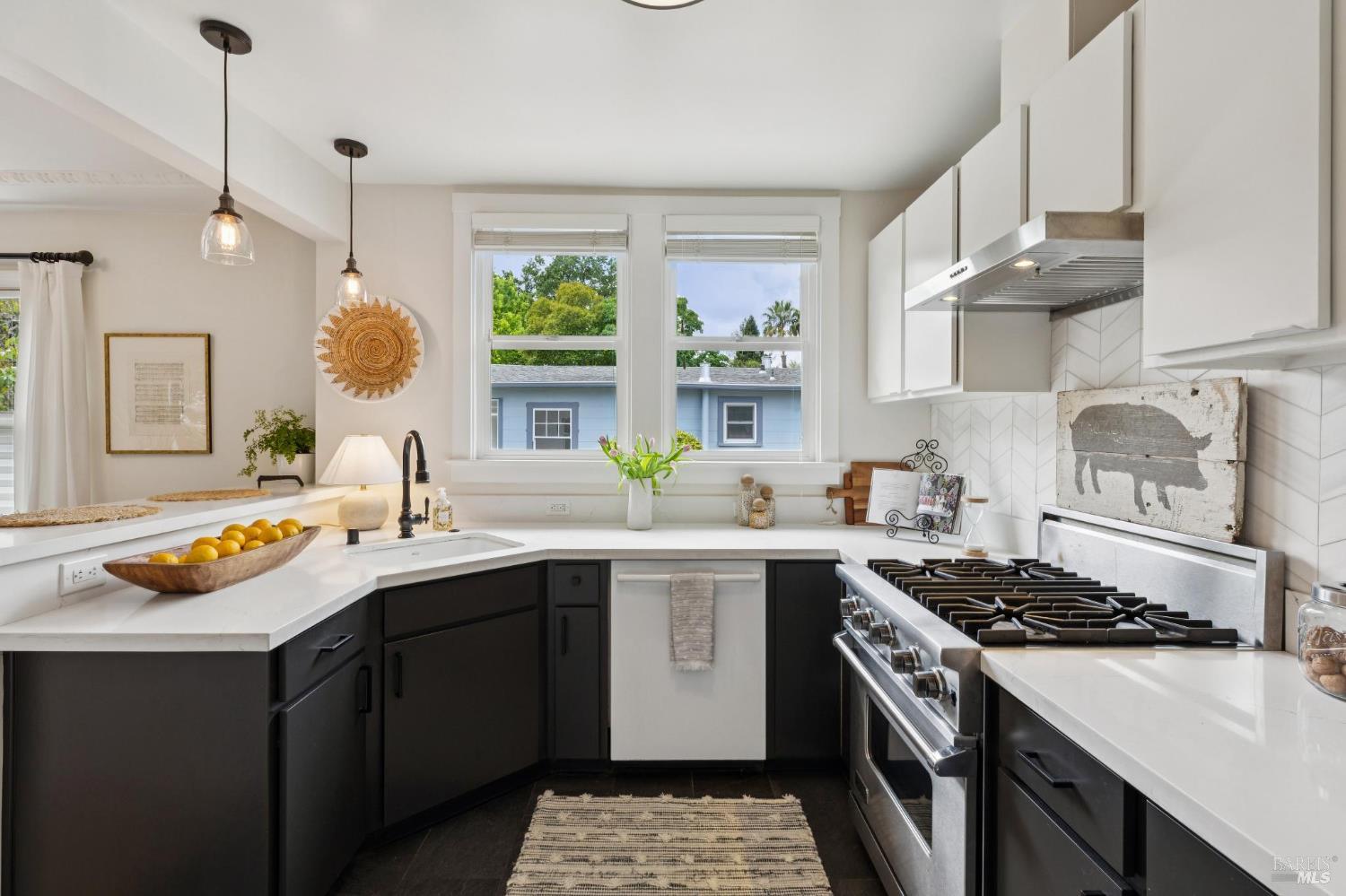 Detail Gallery Image 12 of 36 For 204 Greenfield Ave, San Rafael,  CA 94901 - 3 Beds | 2 Baths