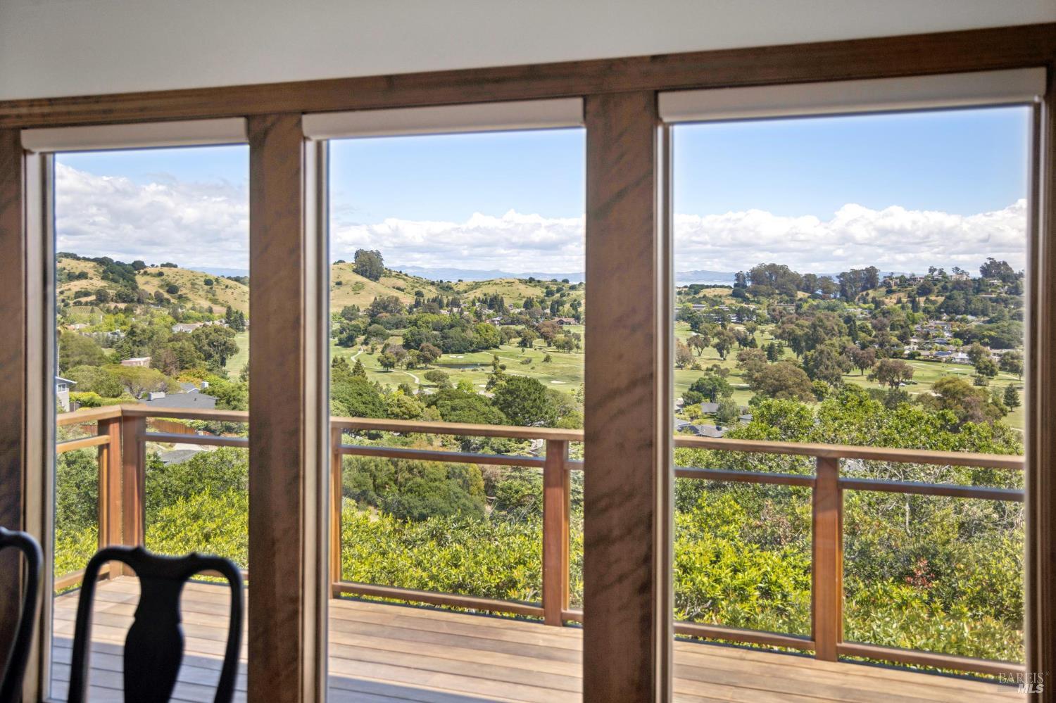 Detail Gallery Image 32 of 90 For 120 Fernwood Dr, San Rafael,  CA 94901 - 4 Beds | 3 Baths