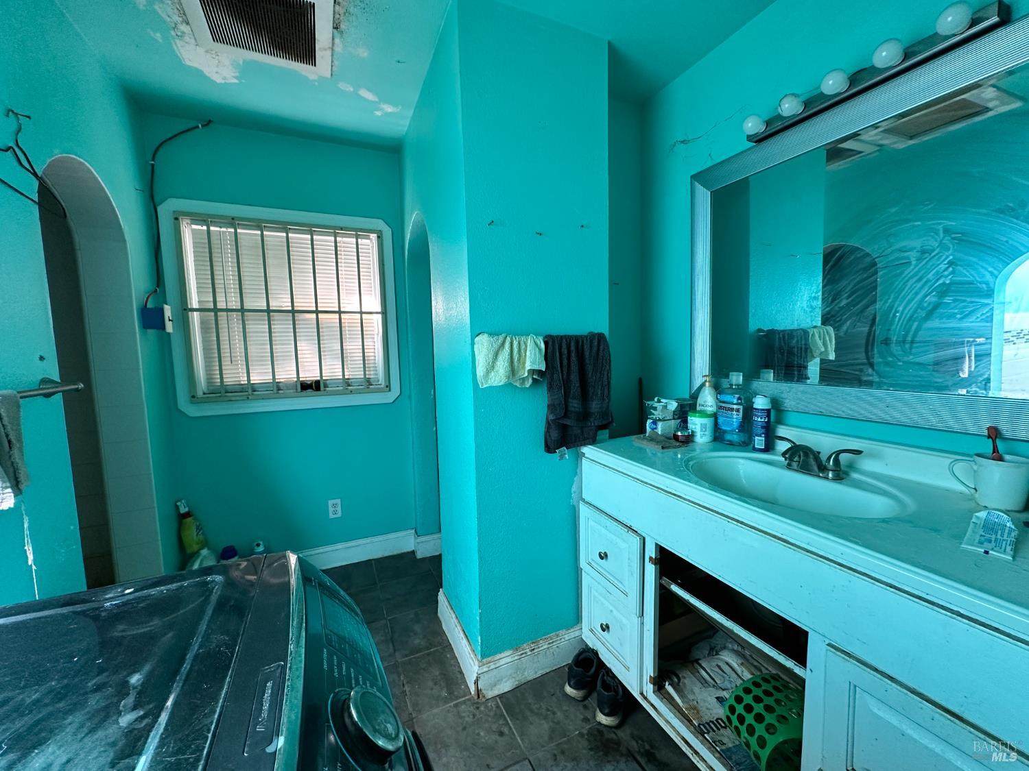 Detail Gallery Image 12 of 16 For 507 Central Ave, Vallejo,  CA 94590 - 3 Beds | 2 Baths