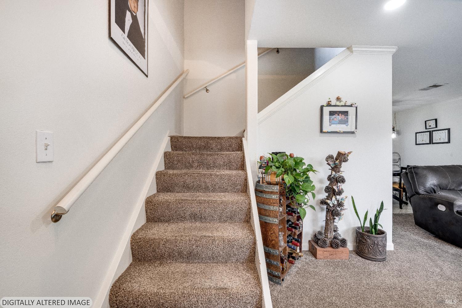 433 Freeway Drive photo 2