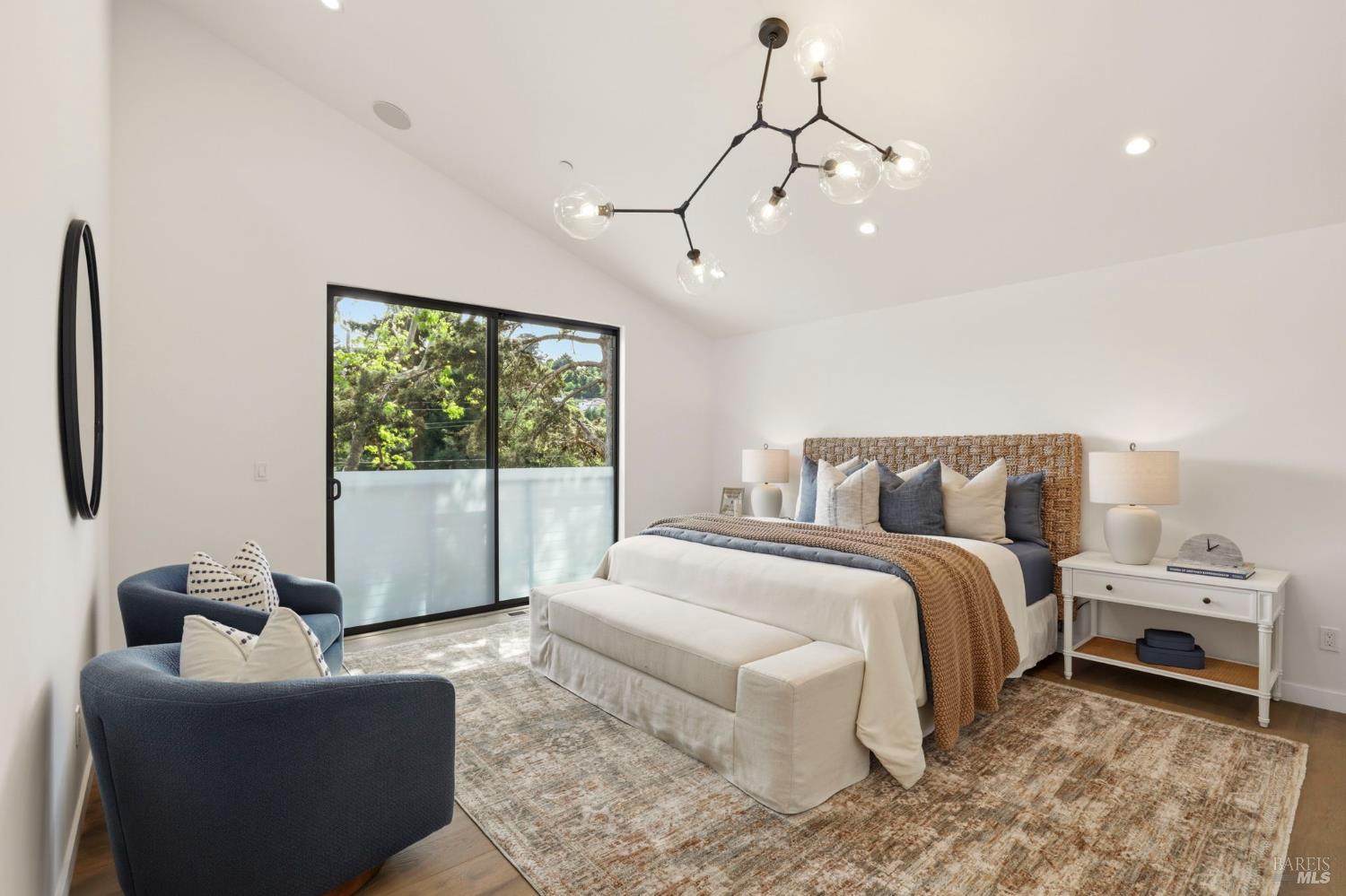 Detail Gallery Image 22 of 38 For 82 S Knoll Rd, Mill Valley,  CA 94941 - 4 Beds | 3 Baths