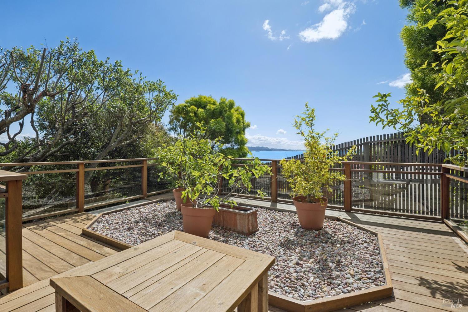 Detail Gallery Image 84 of 90 For 120 Fernwood Dr, San Rafael,  CA 94901 - 4 Beds | 3 Baths