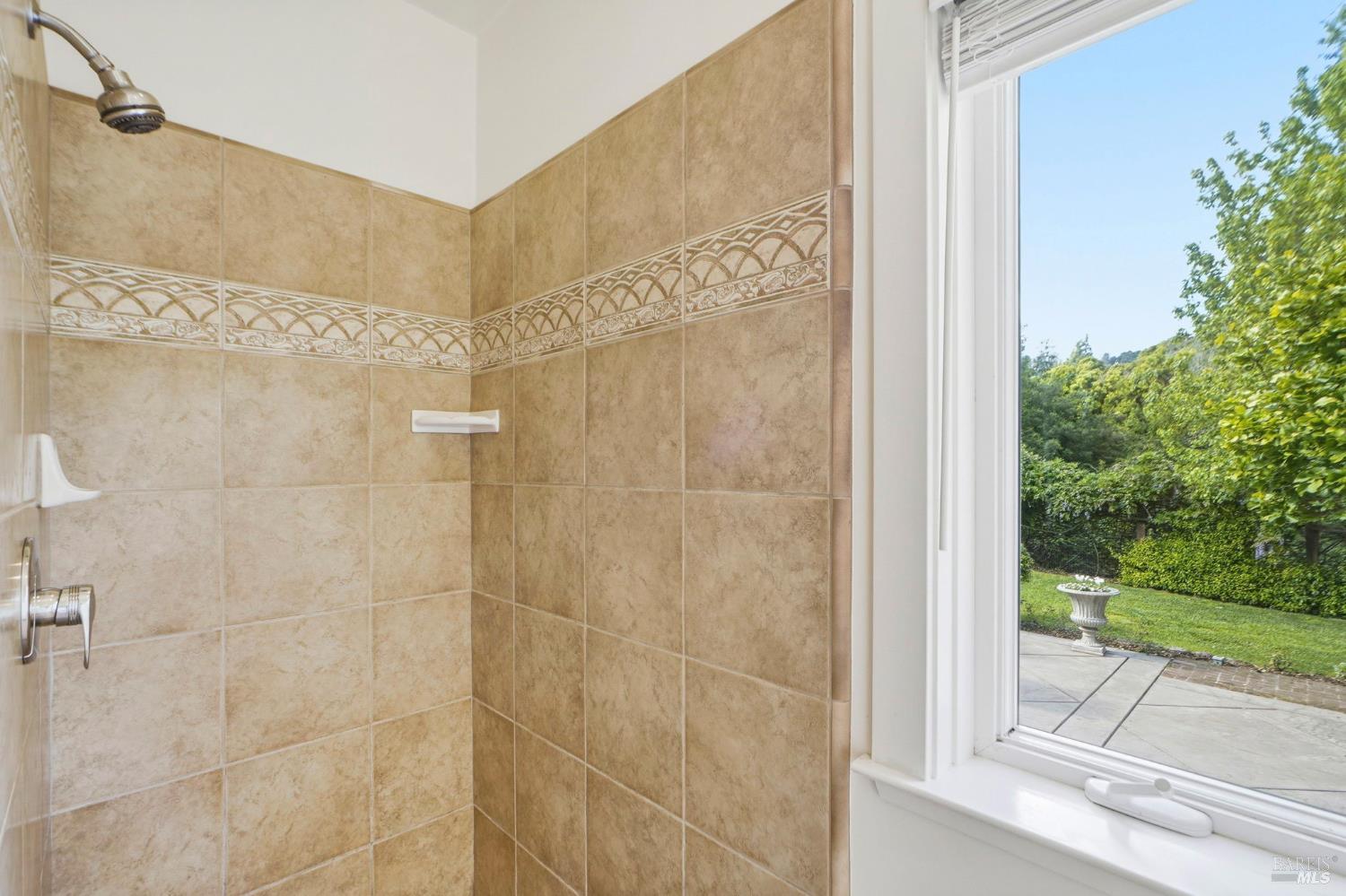 Detail Gallery Image 17 of 41 For 538 Marin Ave, Mill Valley,  CA 94941 - 4 Beds | 4 Baths