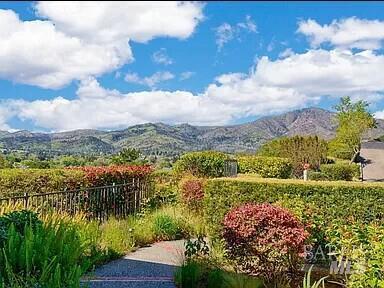 445 Crestridge Place photo 3