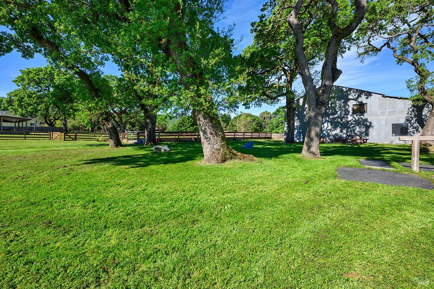Detail Gallery Image 46 of 80 For 15 Wildwood Ln, Novato,  CA 94947 - 5 Beds | 4/1 Baths
