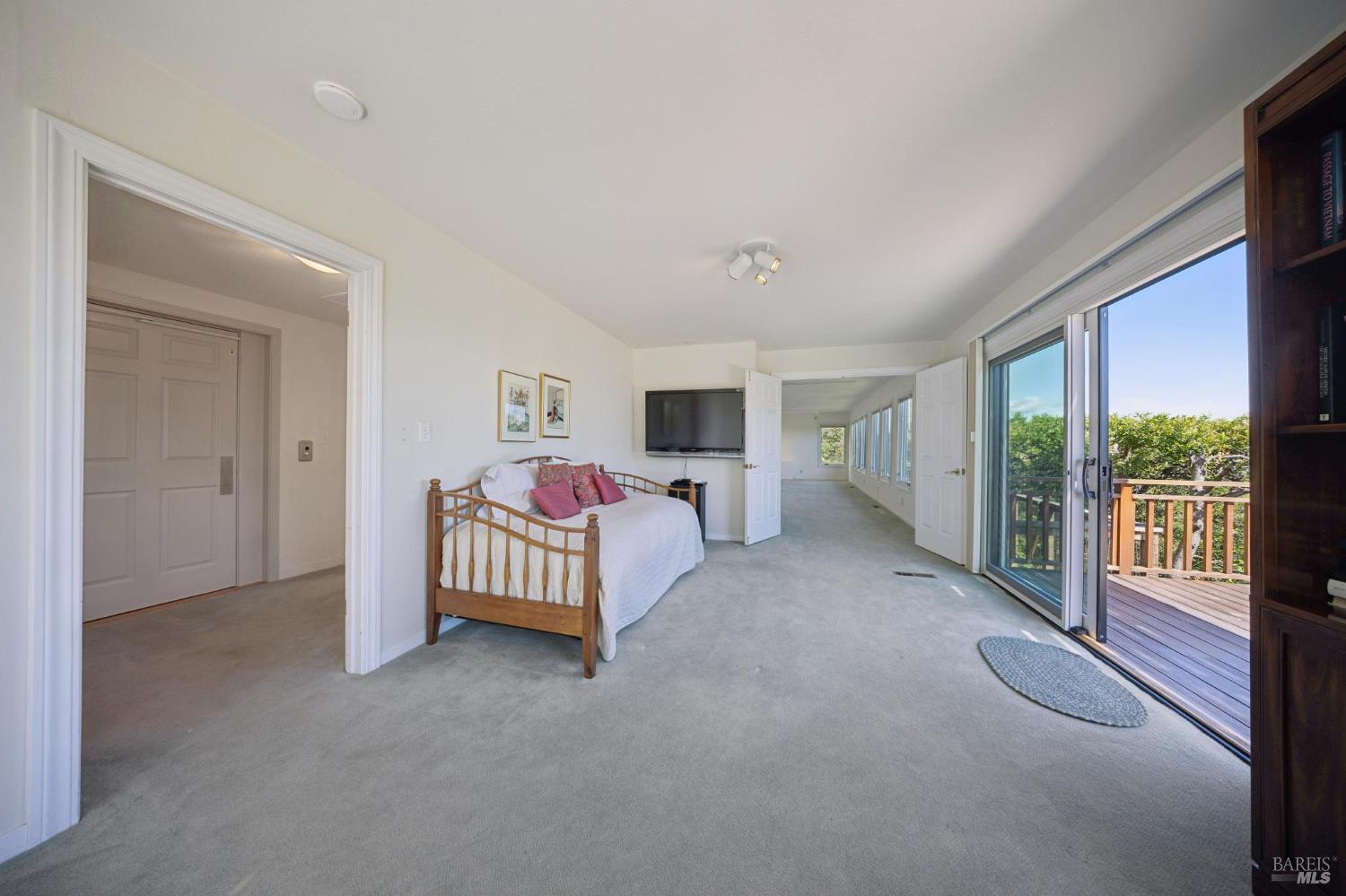 Detail Gallery Image 75 of 90 For 120 Fernwood Dr, San Rafael,  CA 94901 - 4 Beds | 3 Baths