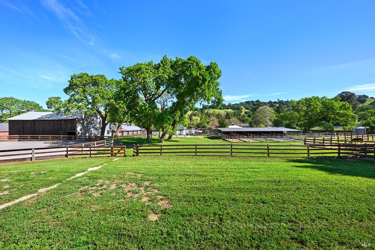 Detail Gallery Image 47 of 80 For 15 Wildwood Ln, Novato,  CA 94947 - 5 Beds | 4/1 Baths