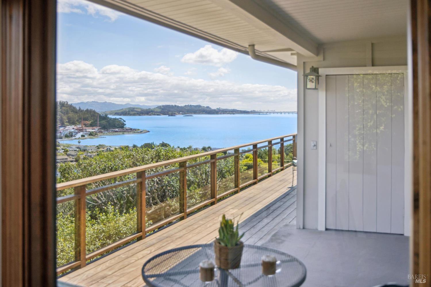 Detail Gallery Image 30 of 90 For 120 Fernwood Dr, San Rafael,  CA 94901 - 4 Beds | 3 Baths