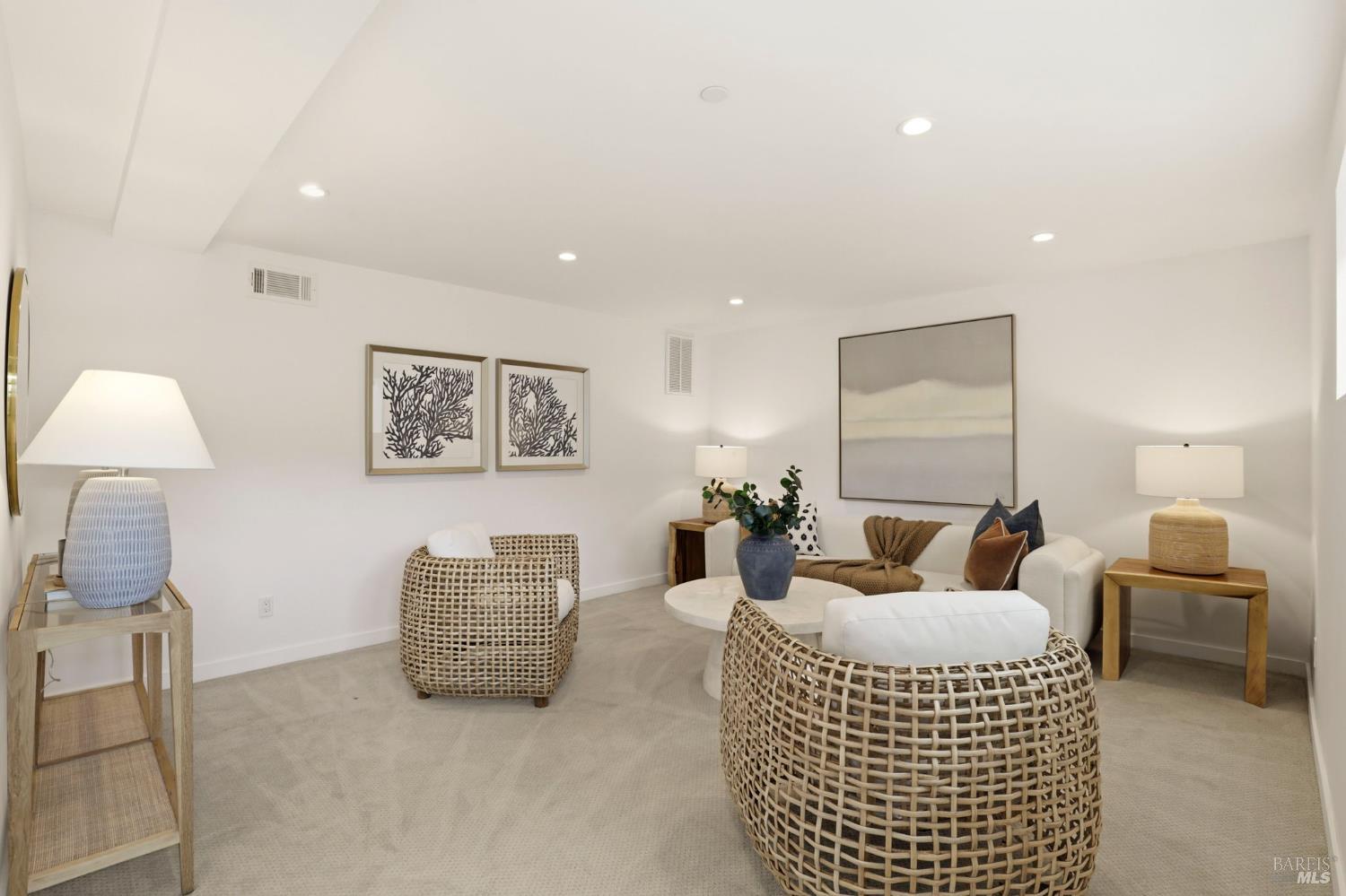 Detail Gallery Image 32 of 38 For 82 S Knoll Rd, Mill Valley,  CA 94941 - 4 Beds | 3 Baths