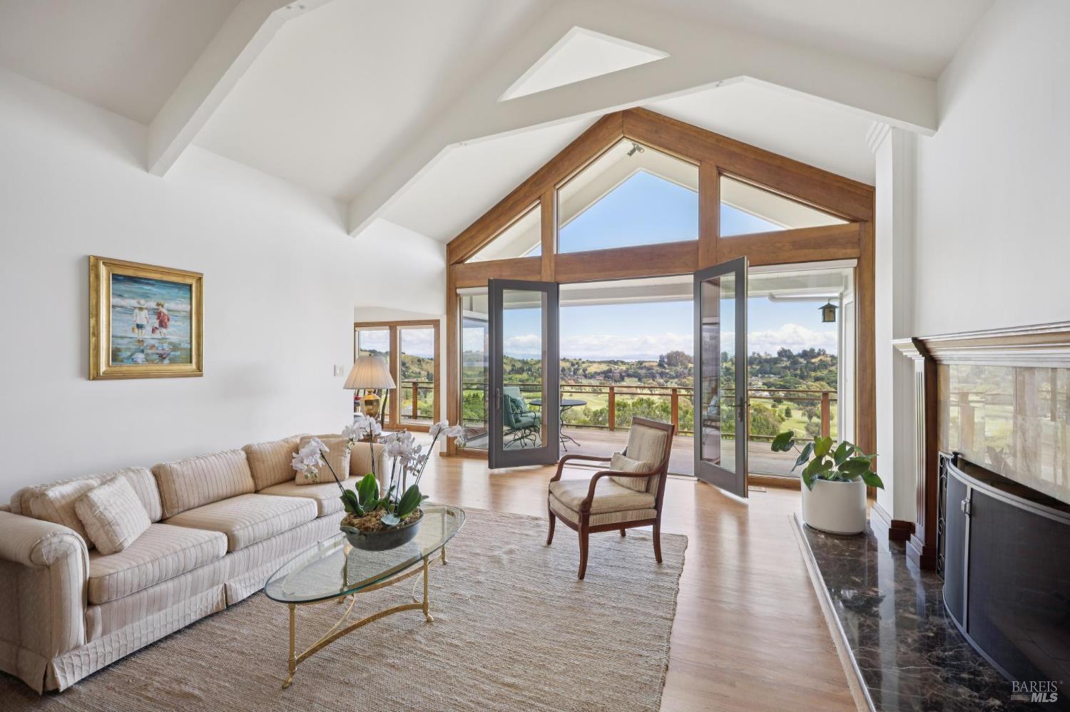 Detail Gallery Image 11 of 90 For 120 Fernwood Dr, San Rafael,  CA 94901 - 4 Beds | 3 Baths