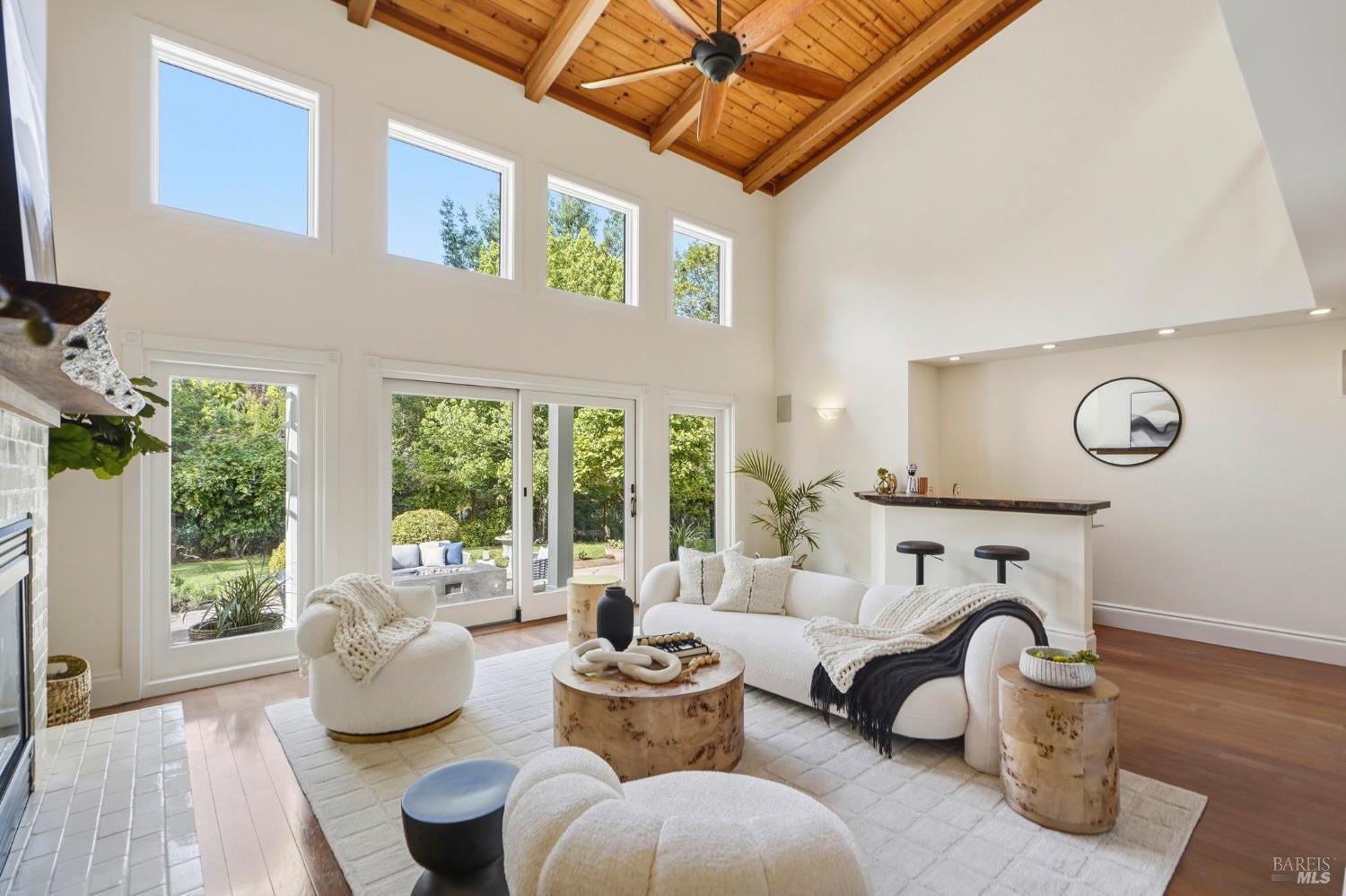 538 Marin Avenue photo 3