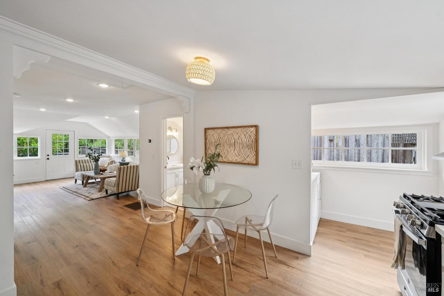 Detail Gallery Image 15 of 36 For 77 Willow Ave, Fairfax,  CA 94930 - 2 Beds | 1 Baths