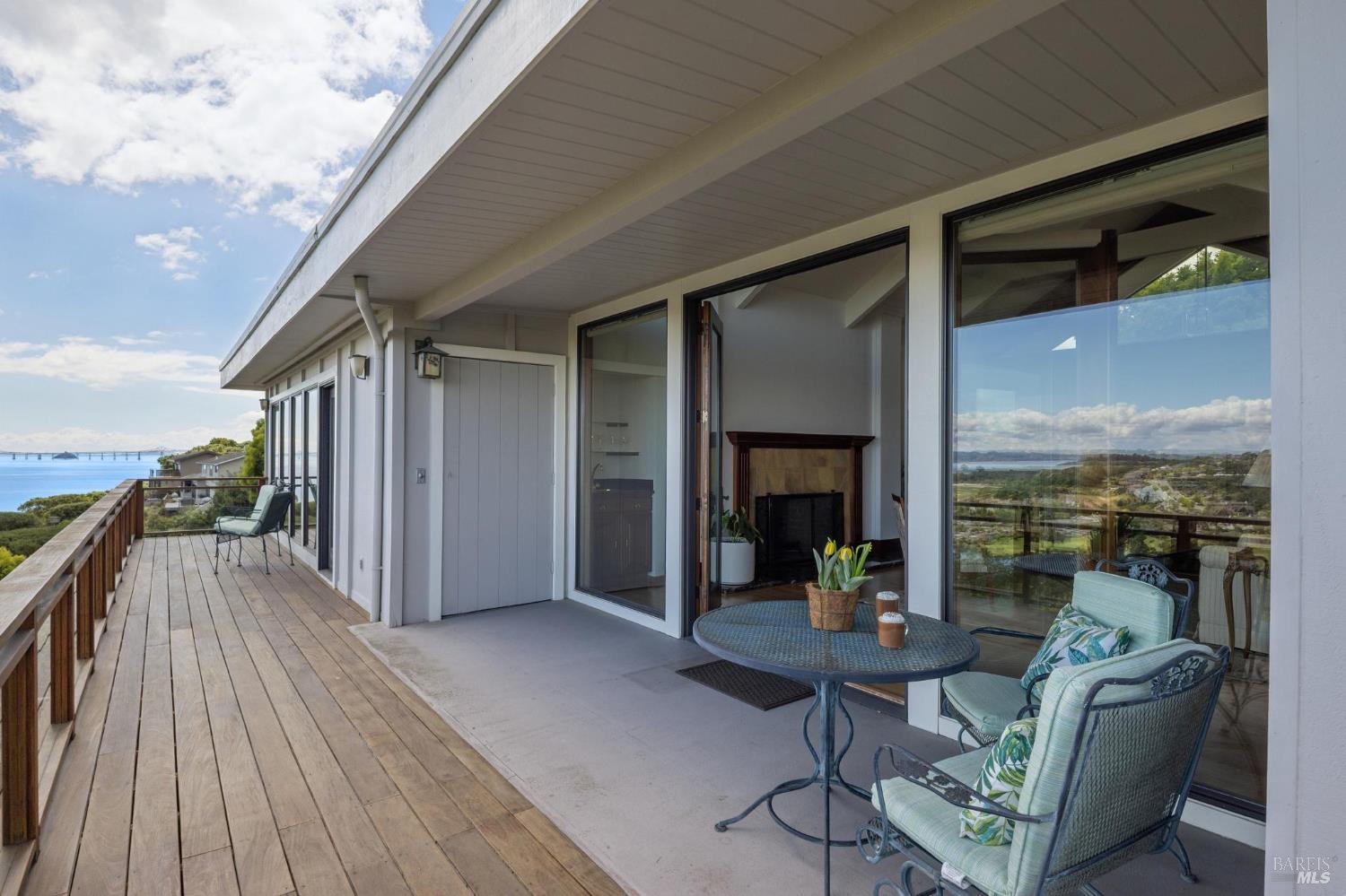 Detail Gallery Image 29 of 90 For 120 Fernwood Dr, San Rafael,  CA 94901 - 4 Beds | 3 Baths