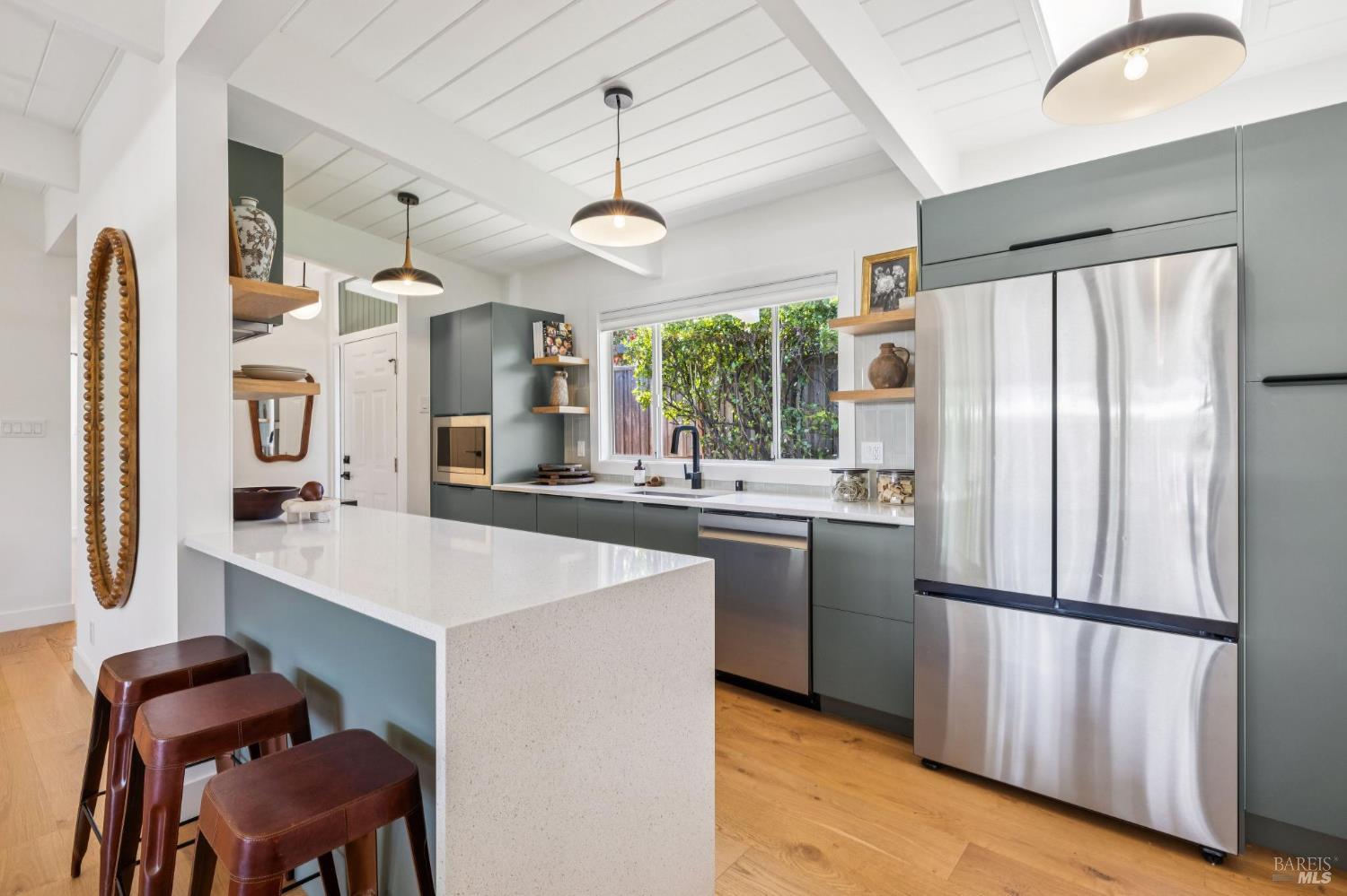 Detail Gallery Image 14 of 57 For 711 Del Ganado Rd, San Rafael,  CA 94903 - 4 Beds | 2 Baths