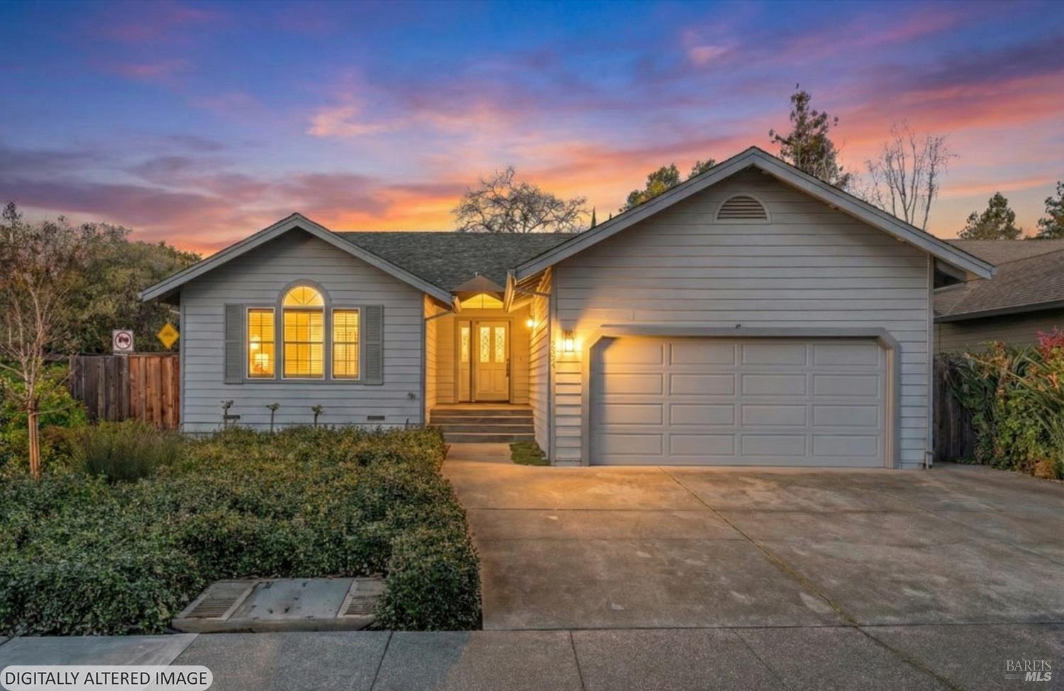 2004 Oak Circle photo 2