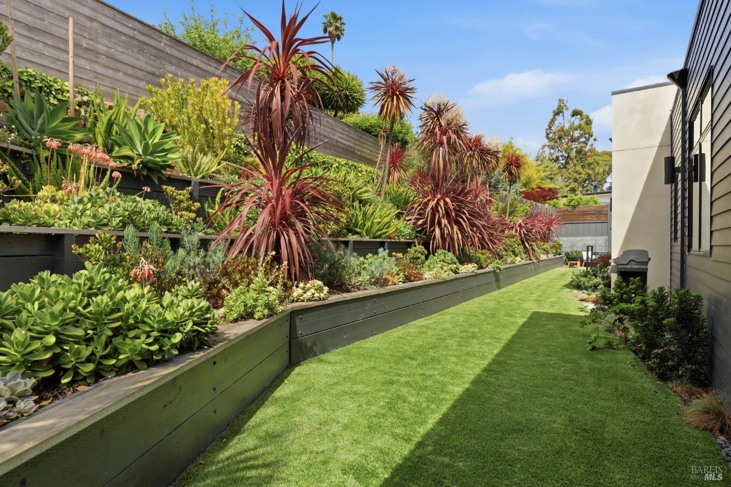 Detail Gallery Image 36 of 38 For 82 S Knoll Rd, Mill Valley,  CA 94941 - 4 Beds | 3 Baths