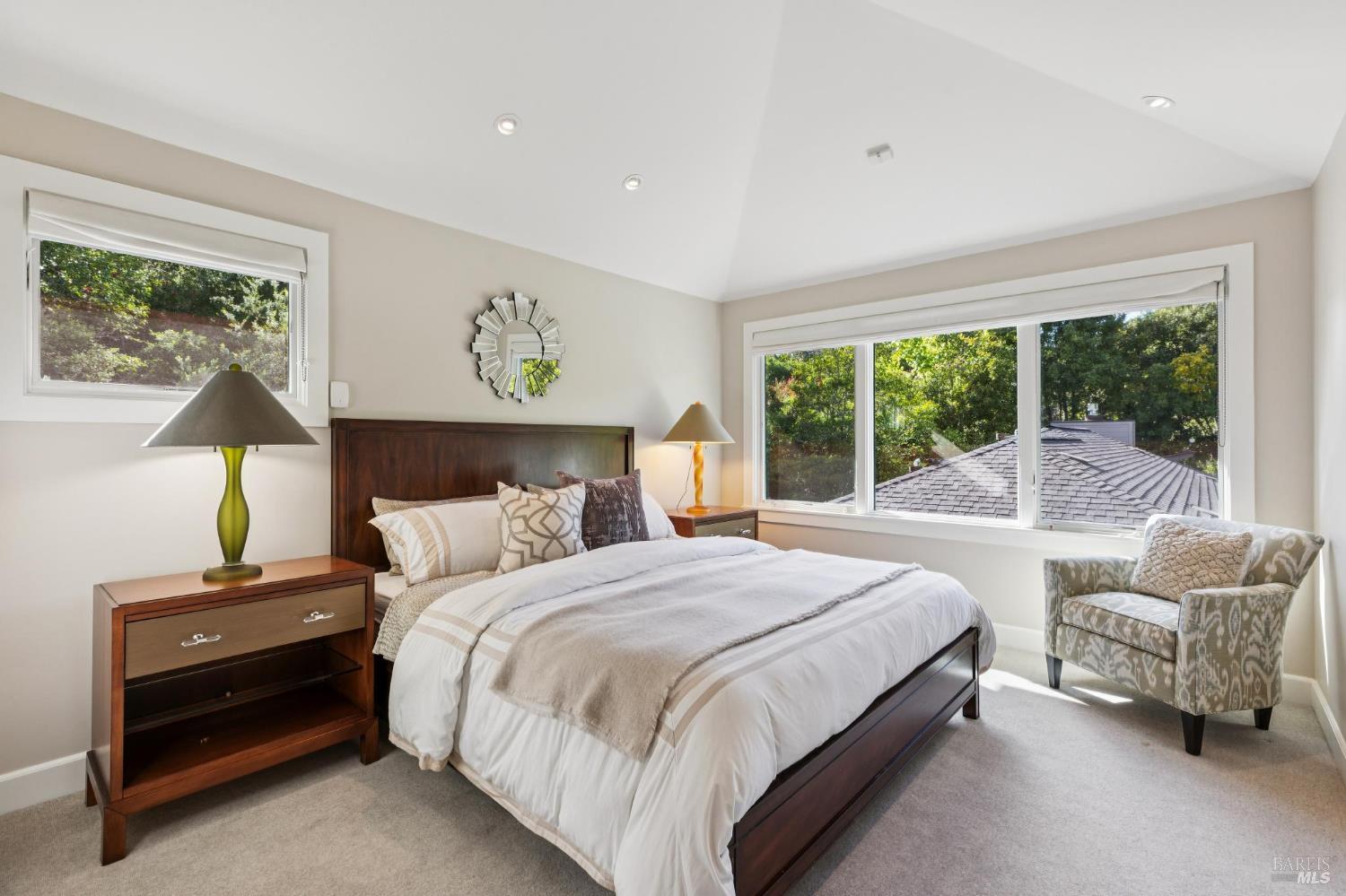 Detail Gallery Image 28 of 56 For 230 Summit Ave, San Rafael,  CA 94901 - 5 Beds | 4/1 Baths