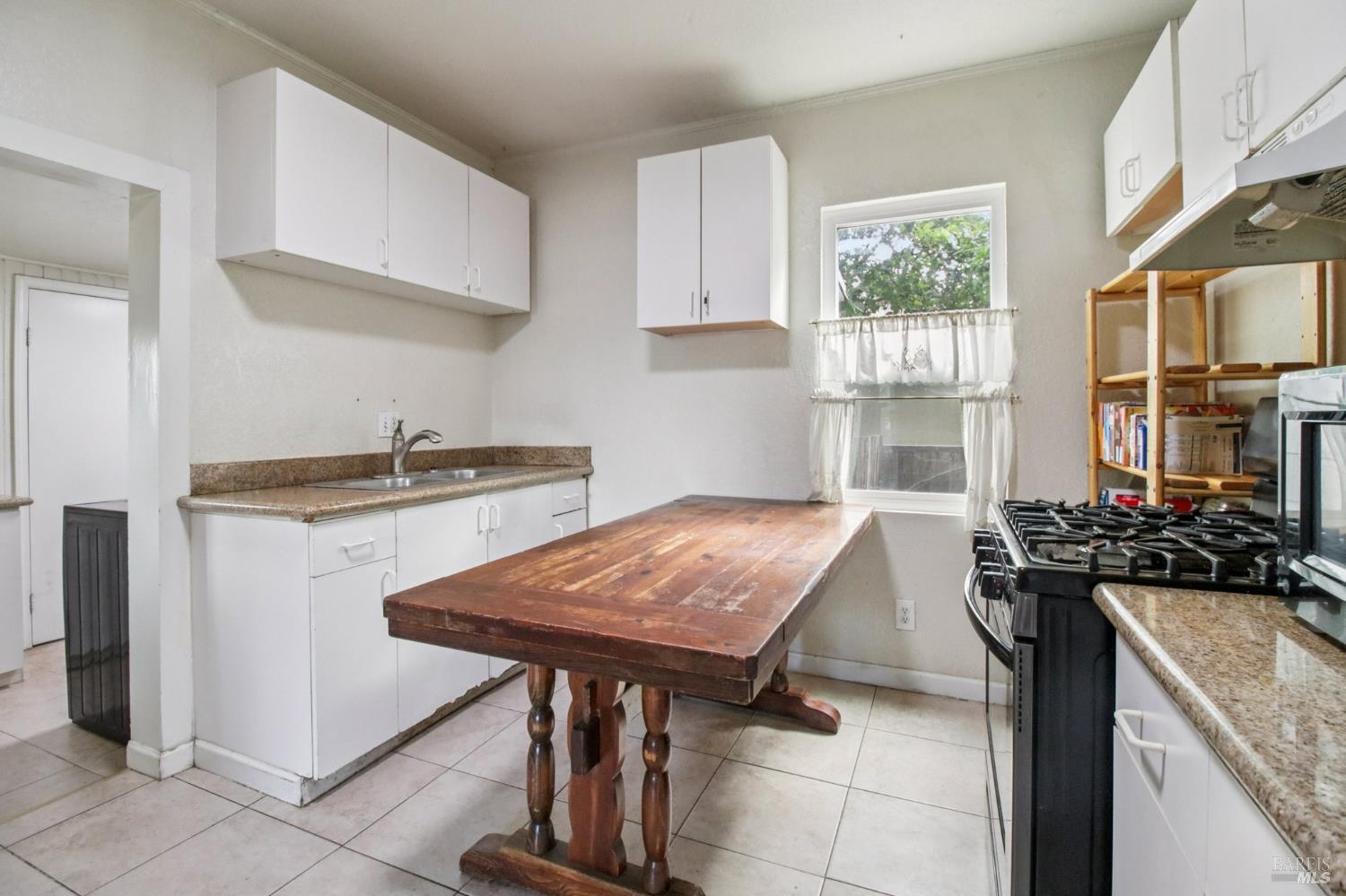 Detail Gallery Image 8 of 38 For 1022 W 6th St, Antioch,  CA 94509 - 2 Beds | 1 Baths