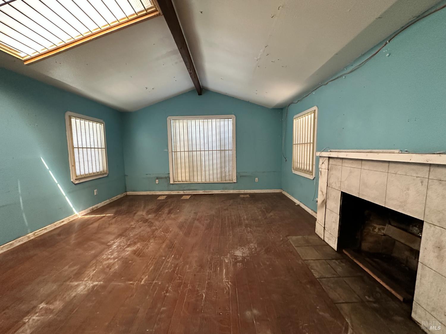 Detail Gallery Image 5 of 16 For 507 Central Ave, Vallejo,  CA 94590 - 3 Beds | 2 Baths