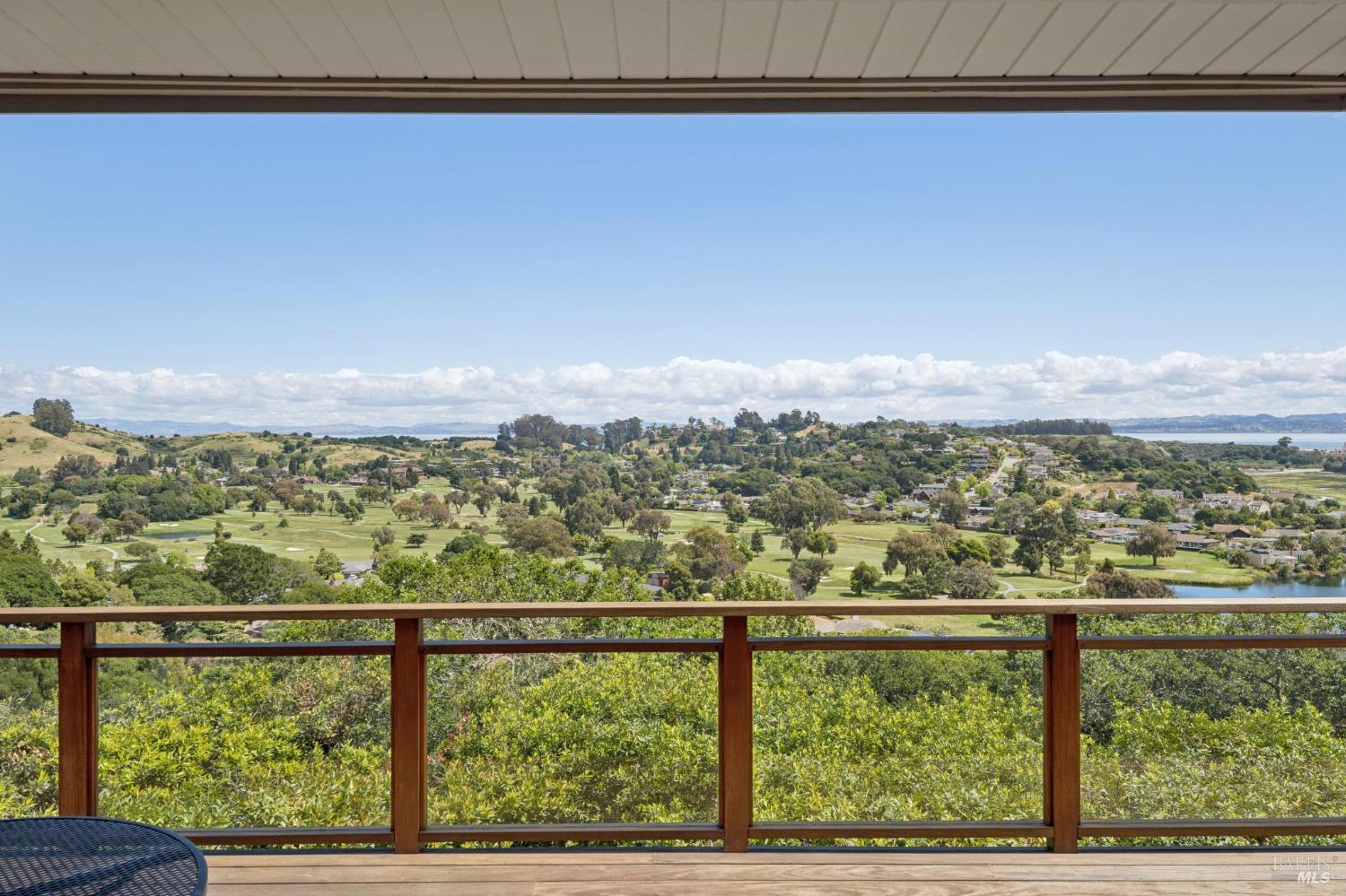 Detail Gallery Image 20 of 90 For 120 Fernwood Dr, San Rafael,  CA 94901 - 4 Beds | 3 Baths