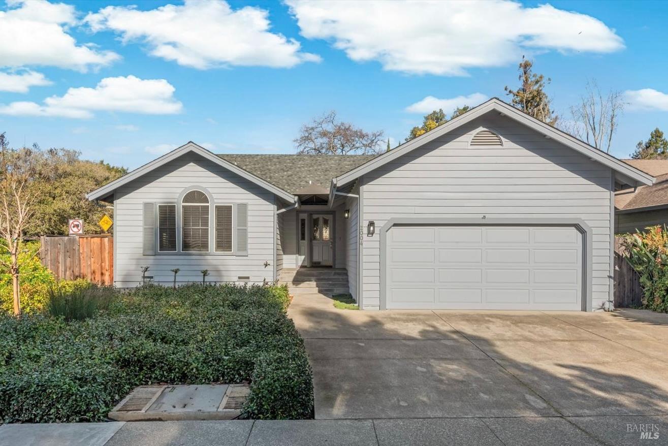 2004 Oak Circle photo 3