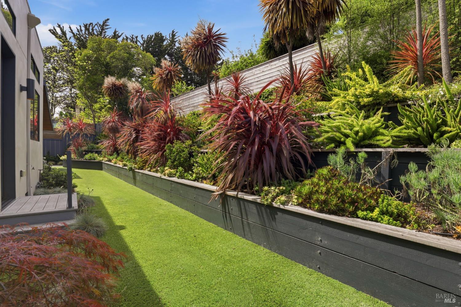 Detail Gallery Image 37 of 38 For 82 S Knoll Rd, Mill Valley,  CA 94941 - 4 Beds | 3 Baths