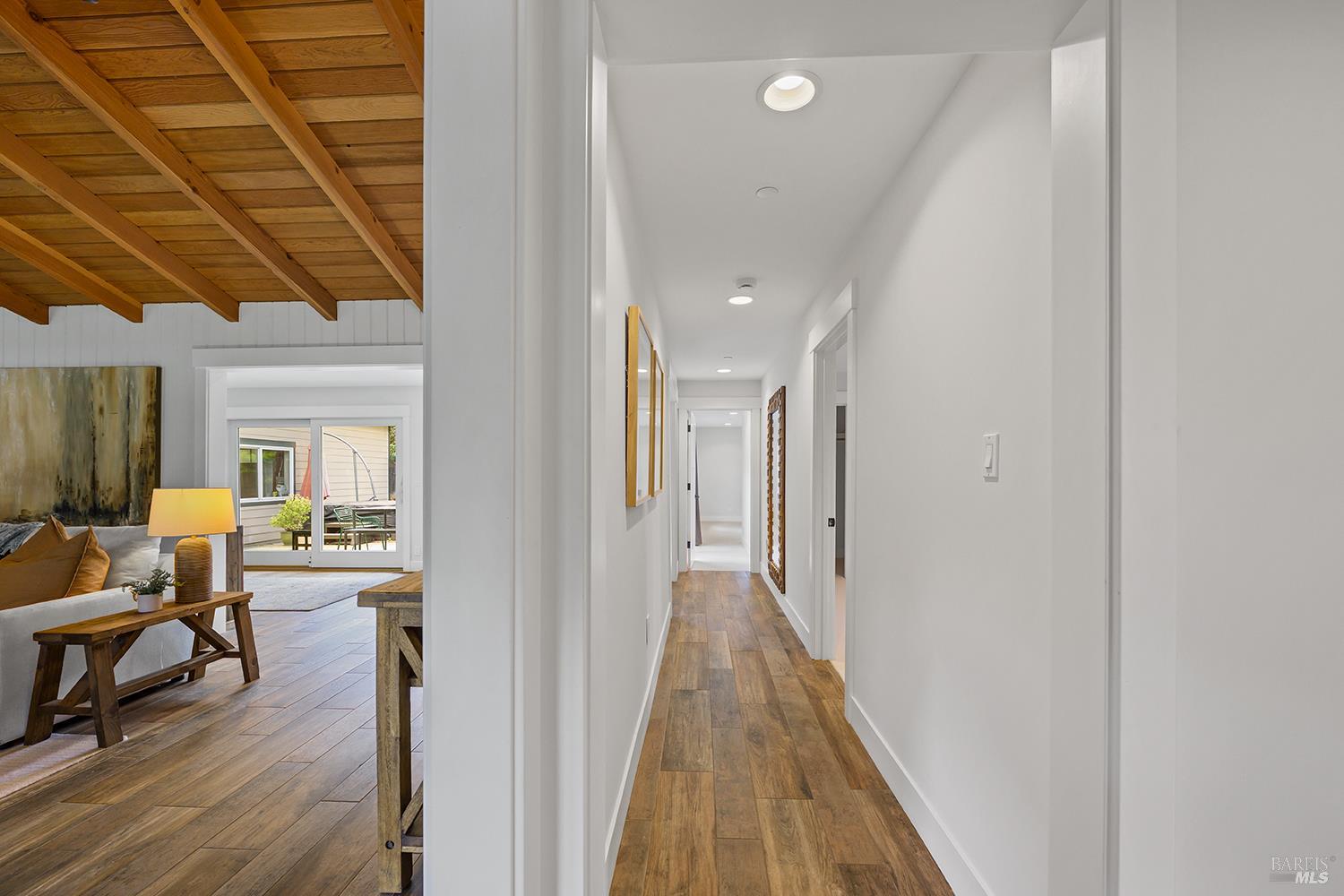 Detail Gallery Image 30 of 80 For 15 Wildwood Ln, Novato,  CA 94947 - 5 Beds | 4/1 Baths