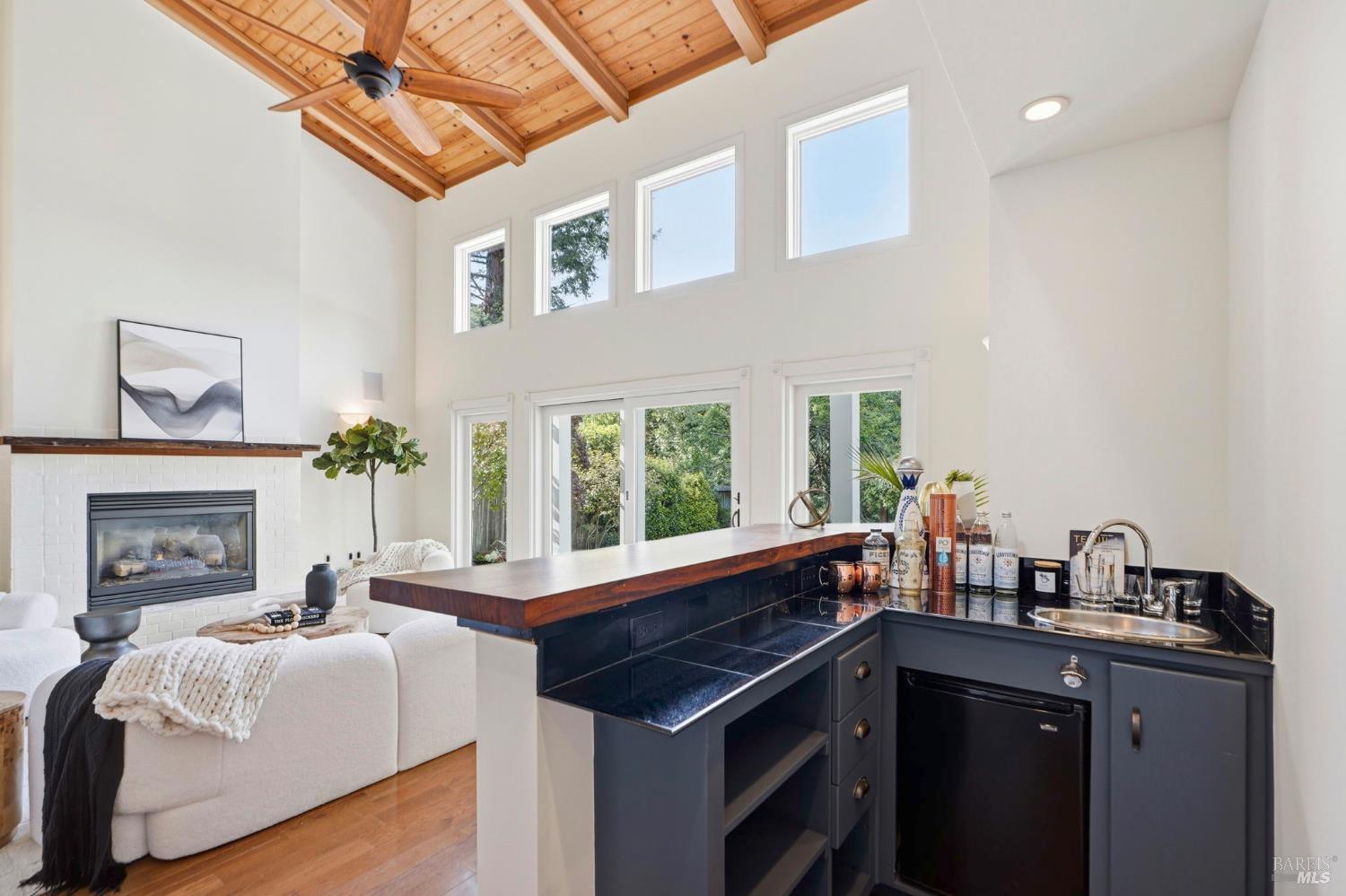 Detail Gallery Image 11 of 41 For 538 Marin Ave, Mill Valley,  CA 94941 - 4 Beds | 4 Baths