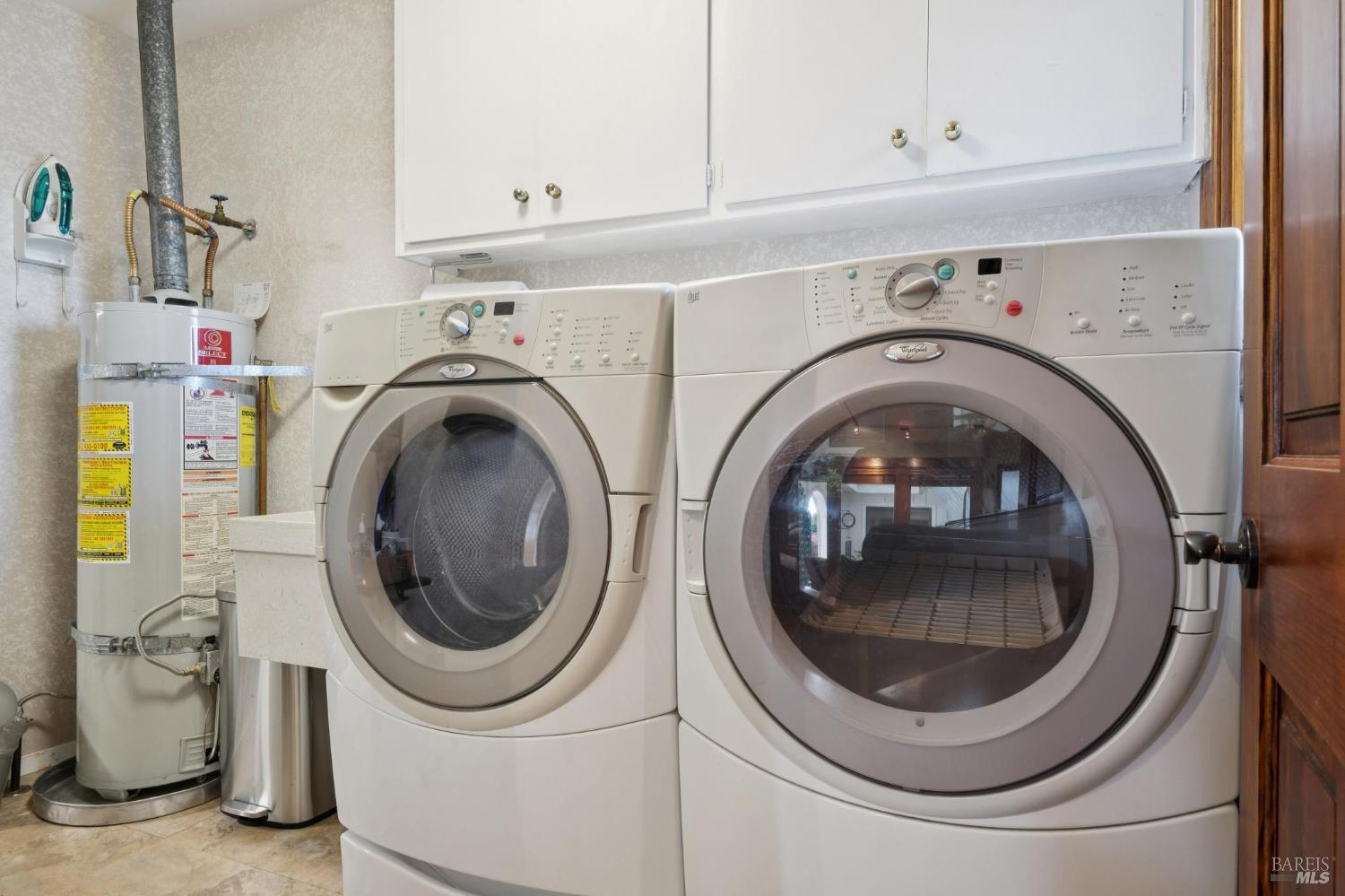 Detail Gallery Image 39 of 90 For 120 Fernwood Dr, San Rafael,  CA 94901 - 4 Beds | 3 Baths