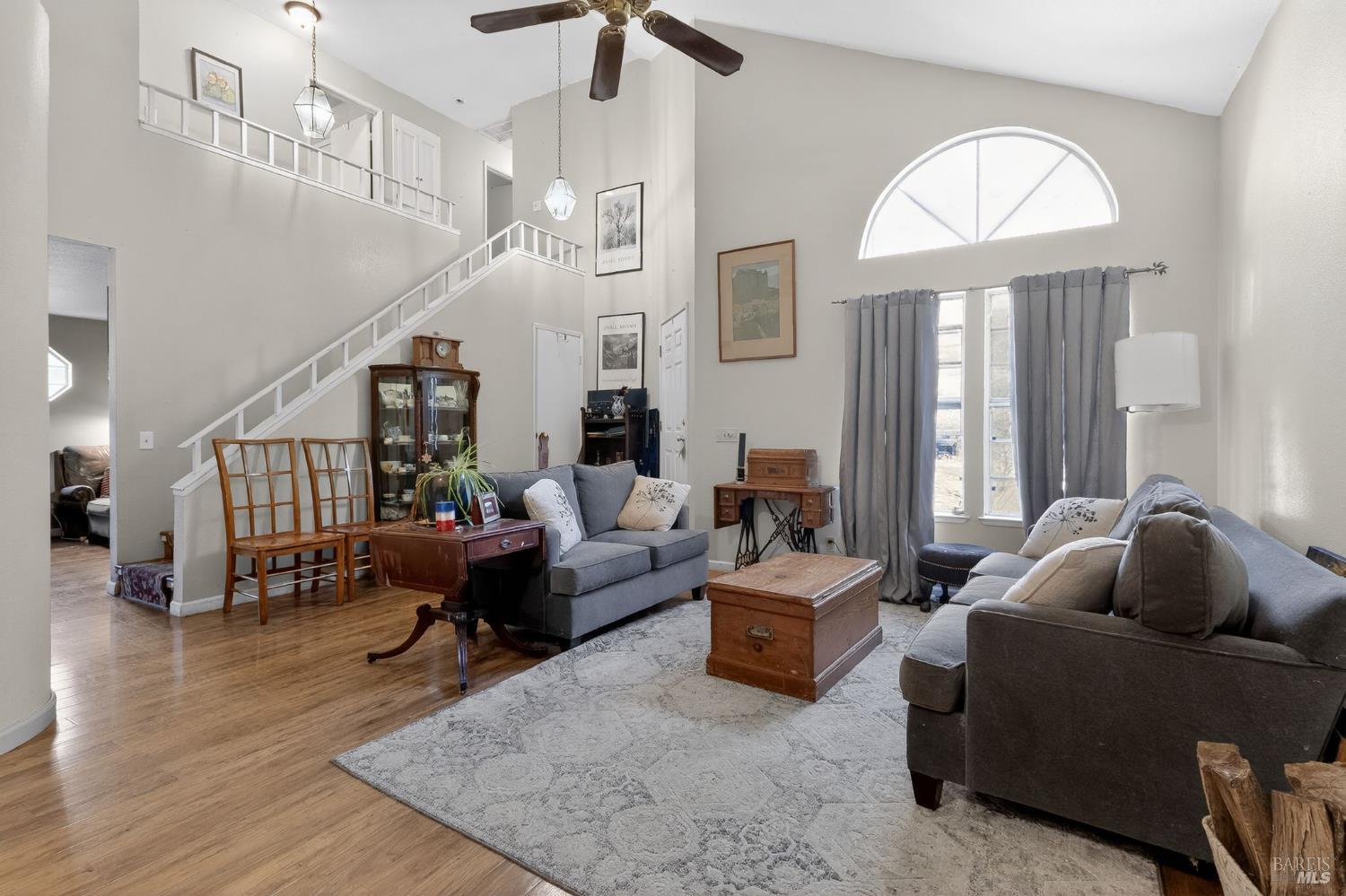 Detail Gallery Image 3 of 15 For 127 Marguerite Ln, Cloverdale,  CA 95425 - 4 Beds | 2/1 Baths