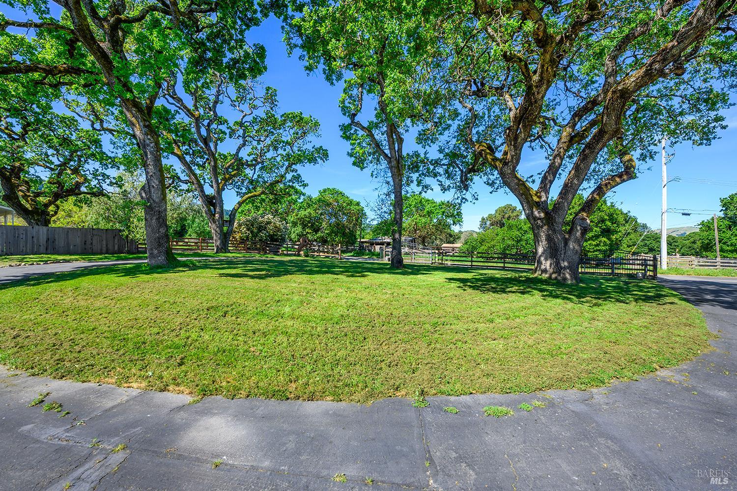 Detail Gallery Image 71 of 80 For 15 Wildwood Ln, Novato,  CA 94947 - 5 Beds | 4/1 Baths