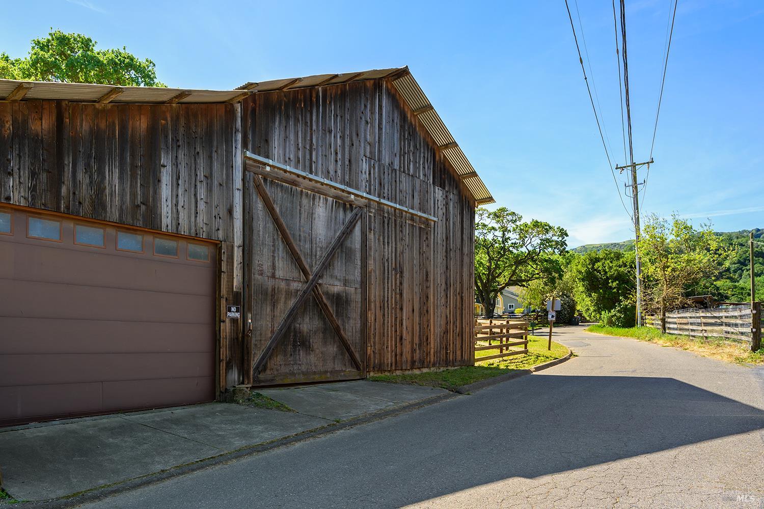 Detail Gallery Image 44 of 80 For 15 Wildwood Ln, Novato,  CA 94947 - 5 Beds | 4/1 Baths