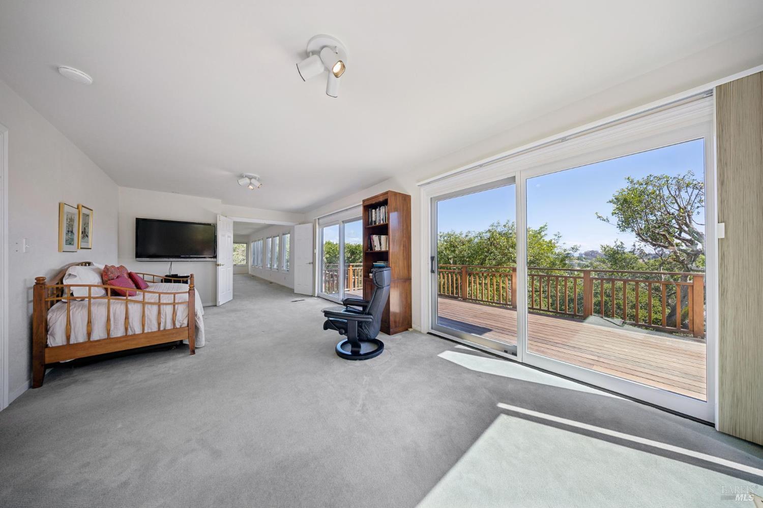 Detail Gallery Image 74 of 90 For 120 Fernwood Dr, San Rafael,  CA 94901 - 4 Beds | 3 Baths