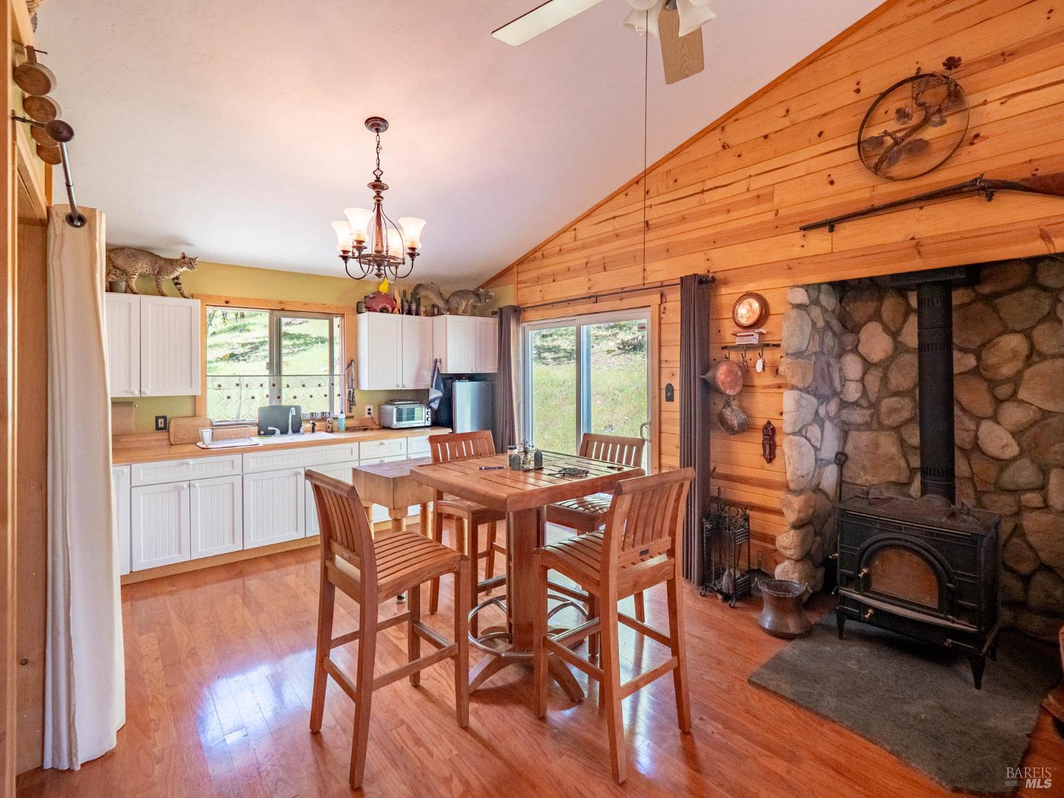 Detail Gallery Image 6 of 60 For 15890 Yorkville Ranch Rd, Yorkville,  CA 95494 - 2 Beds | 1 Baths