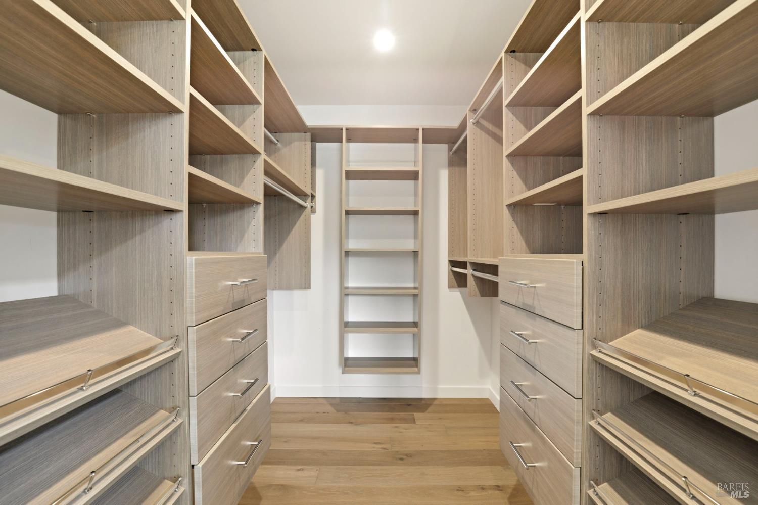 Detail Gallery Image 24 of 38 For 82 S Knoll Rd, Mill Valley,  CA 94941 - 4 Beds | 3 Baths