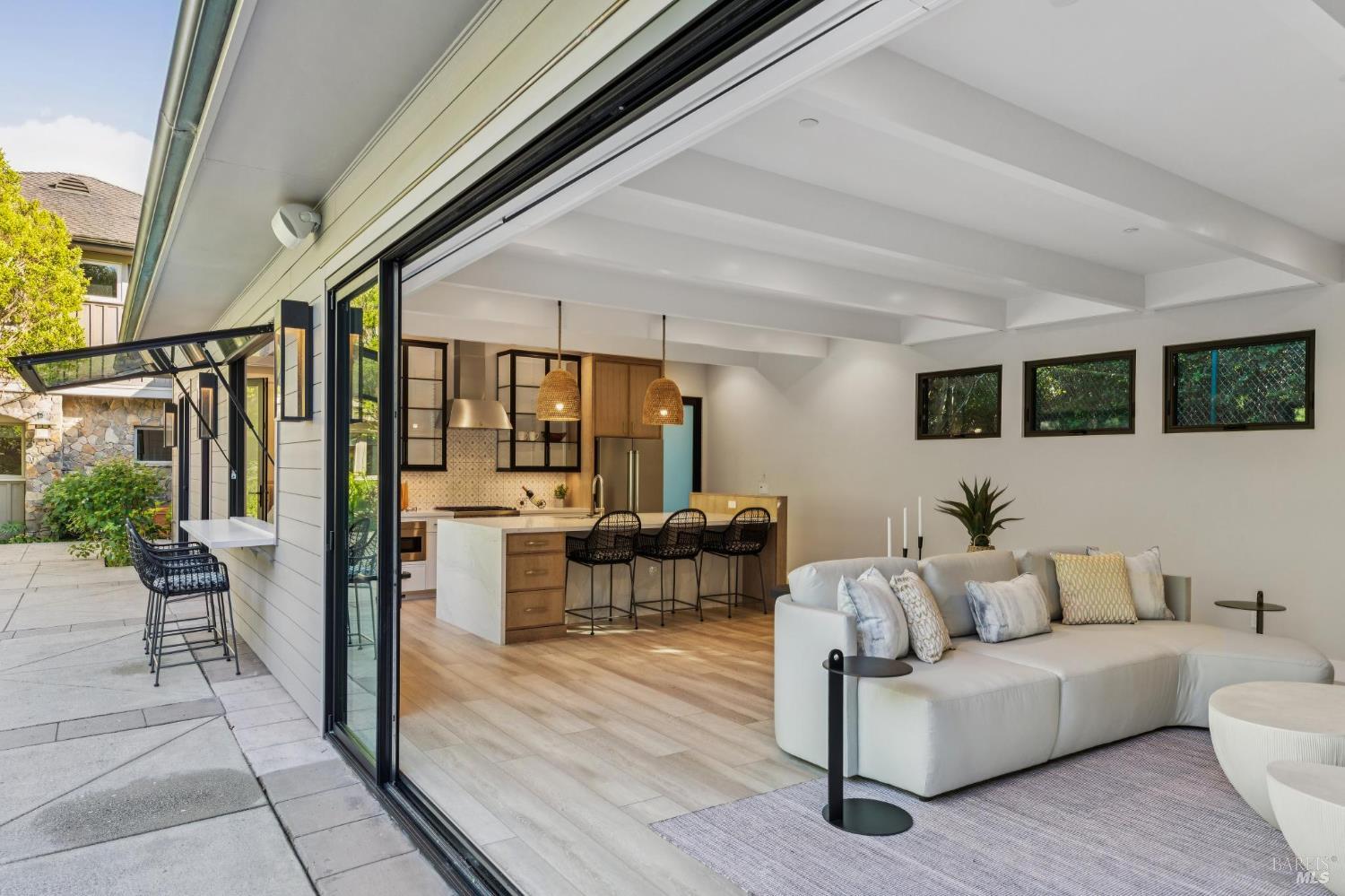 Detail Gallery Image 40 of 56 For 230 Summit Ave, San Rafael,  CA 94901 - 5 Beds | 4/1 Baths