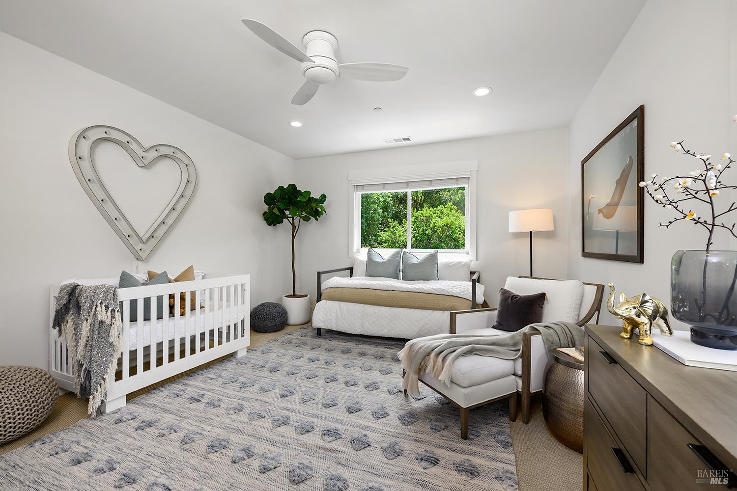 Detail Gallery Image 36 of 80 For 15 Wildwood Ln, Novato,  CA 94947 - 5 Beds | 4/1 Baths