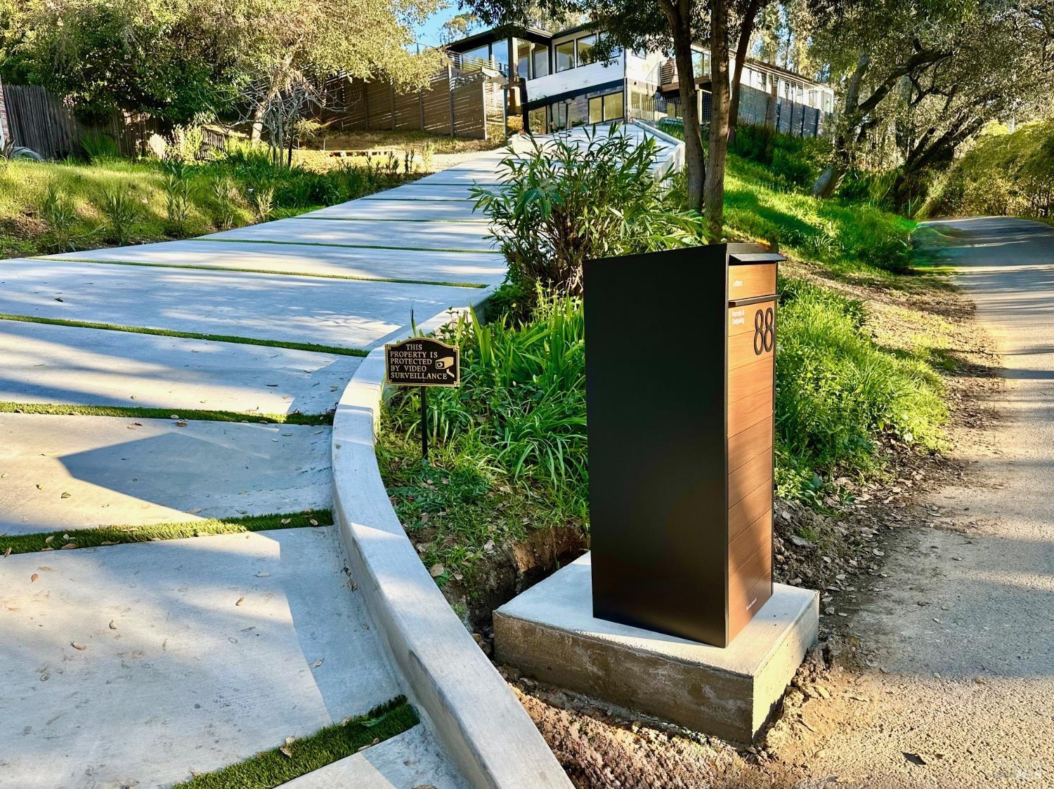 Front Image Thumbnail for BA326031553