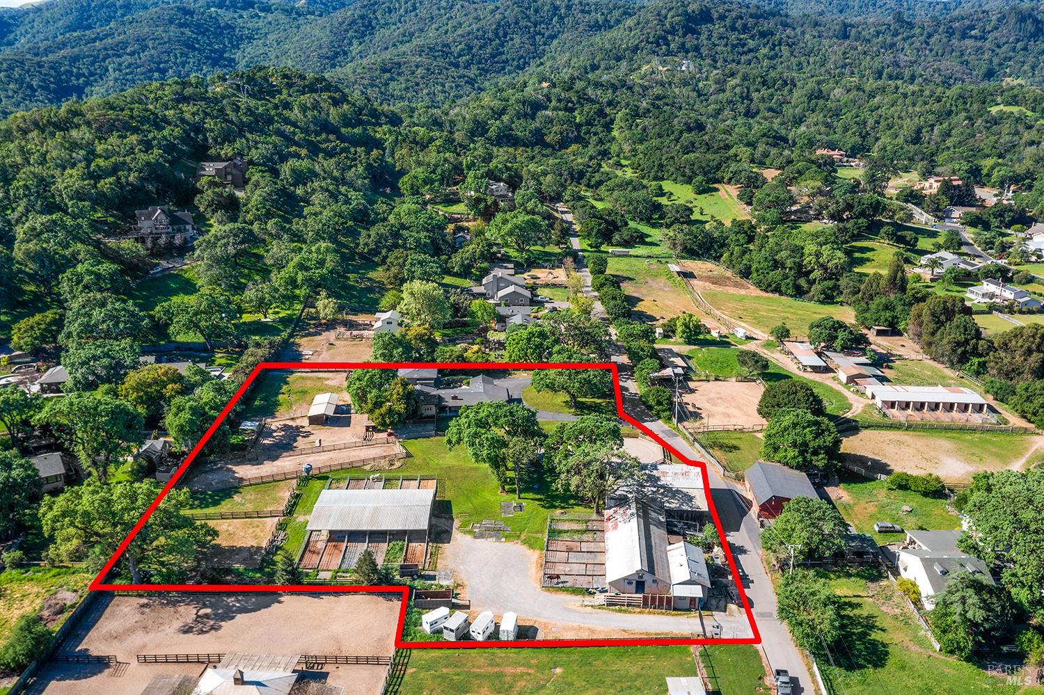 Detail Gallery Image 50 of 80 For 15 Wildwood Ln, Novato,  CA 94947 - 5 Beds | 4/1 Baths