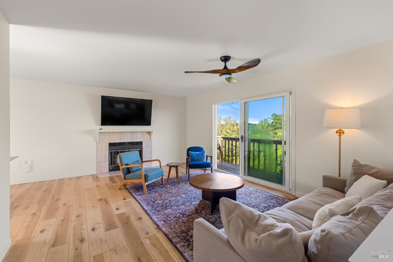 4733 Hidden Oaks Road photo 3