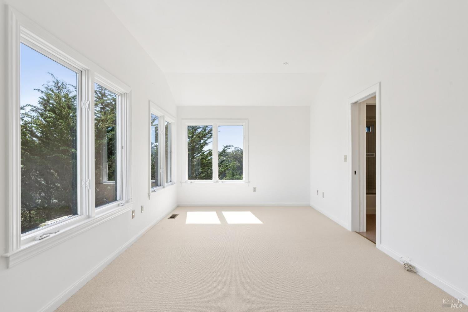 Detail Gallery Image 28 of 64 For 11798 Highway 1 Unkn, Point Reyes Station,  CA 94956 - 3 Beds | 3/1 Baths