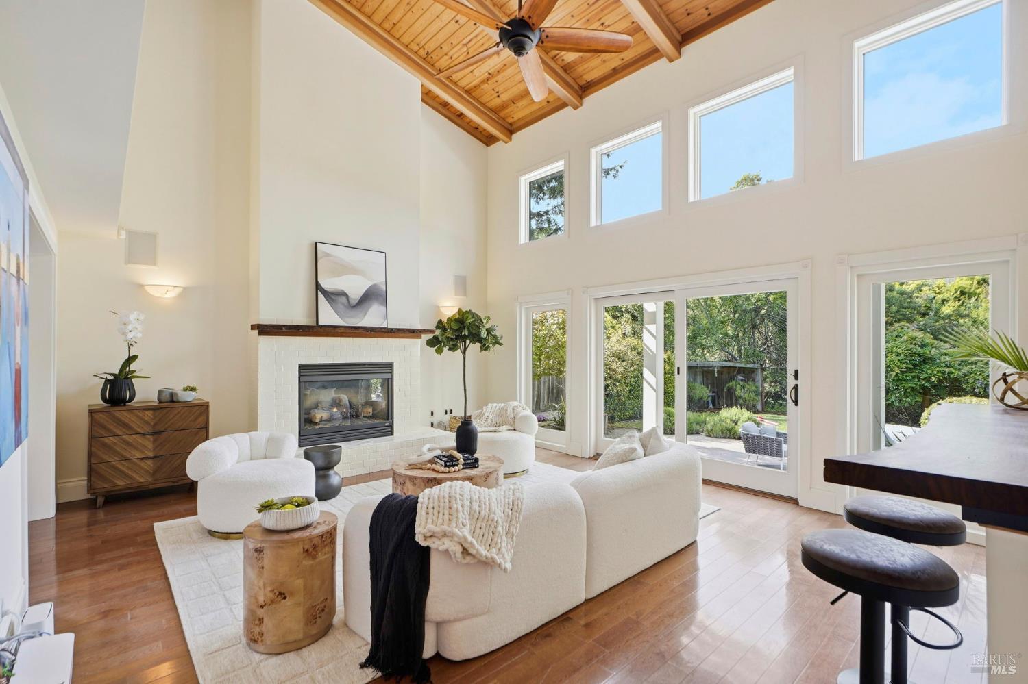 Detail Gallery Image 12 of 41 For 538 Marin Ave, Mill Valley,  CA 94941 - 4 Beds | 4 Baths