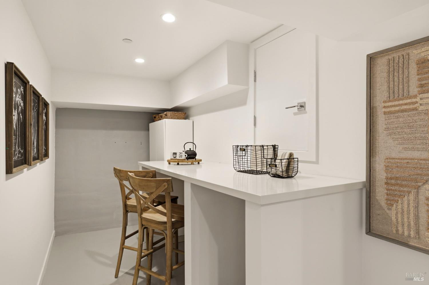 Detail Gallery Image 33 of 38 For 82 S Knoll Rd, Mill Valley,  CA 94941 - 4 Beds | 3 Baths