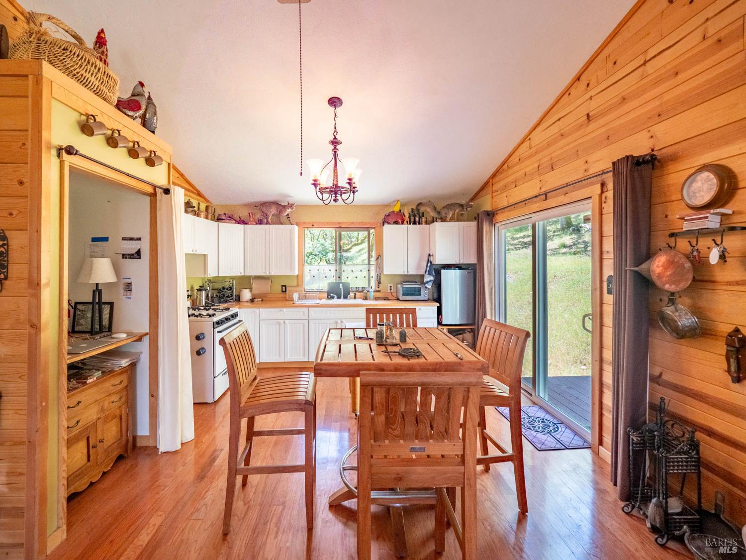 Detail Gallery Image 7 of 60 For 15890 Yorkville Ranch Rd, Yorkville,  CA 95494 - 2 Beds | 1 Baths