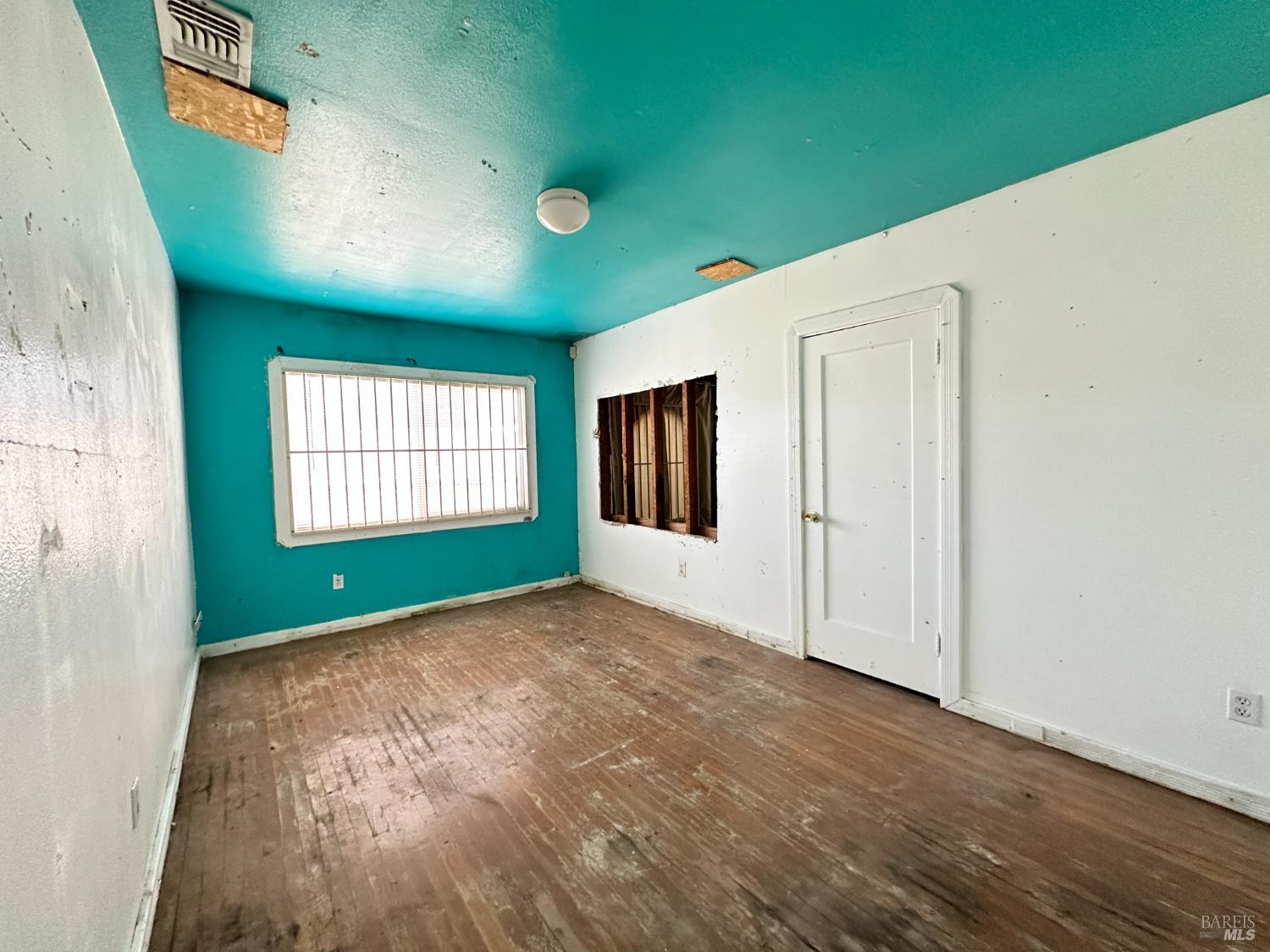 Detail Gallery Image 13 of 16 For 507 Central Ave, Vallejo,  CA 94590 - 3 Beds | 2 Baths