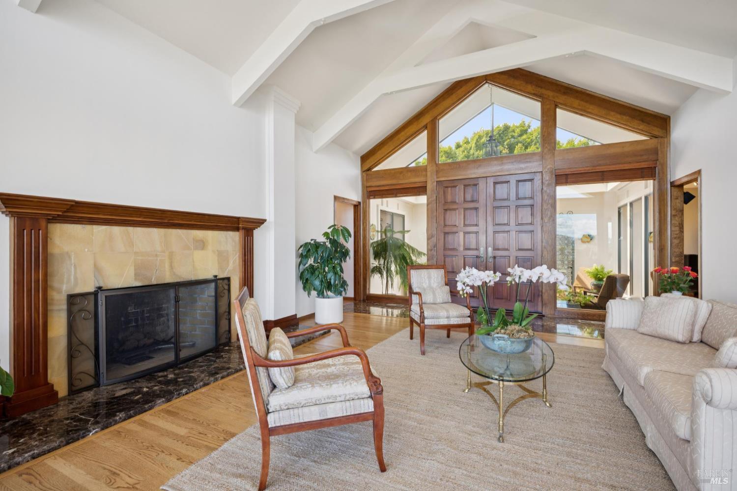 Detail Gallery Image 14 of 90 For 120 Fernwood Dr, San Rafael,  CA 94901 - 4 Beds | 3 Baths