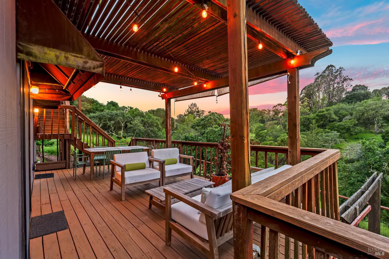 4733 Hidden Oaks Road photo 2