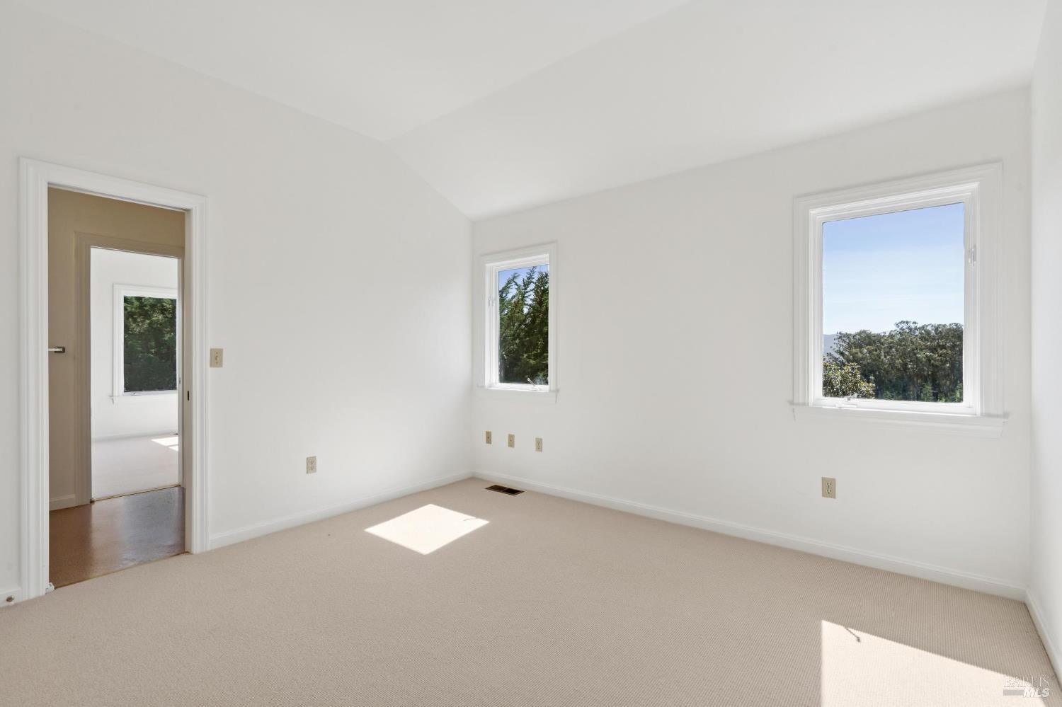 Detail Gallery Image 31 of 64 For 11798 Highway 1 Unkn, Point Reyes Station,  CA 94956 - 3 Beds | 3/1 Baths