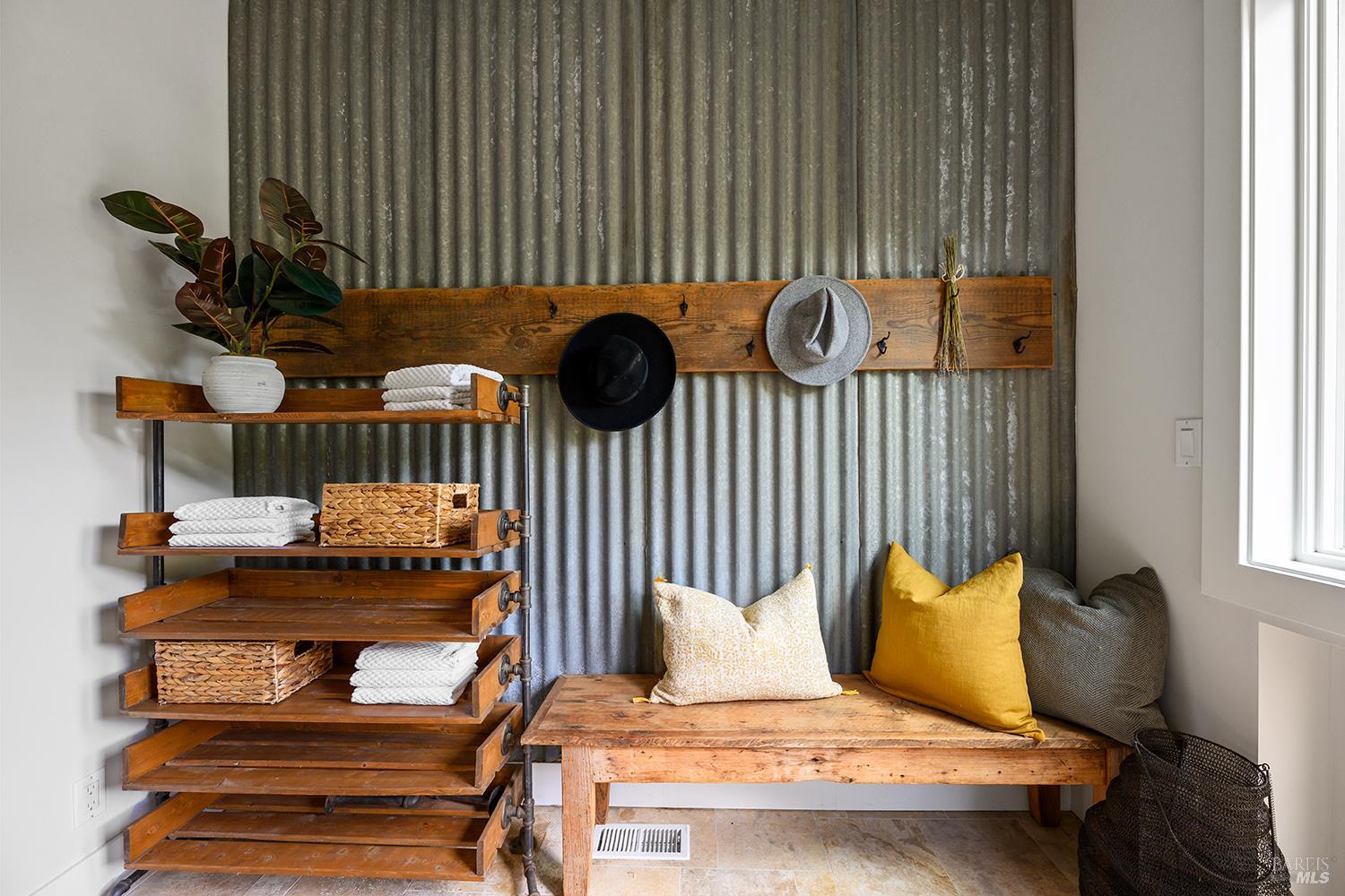 Detail Gallery Image 26 of 80 For 15 Wildwood Ln, Novato,  CA 94947 - 5 Beds | 4/1 Baths